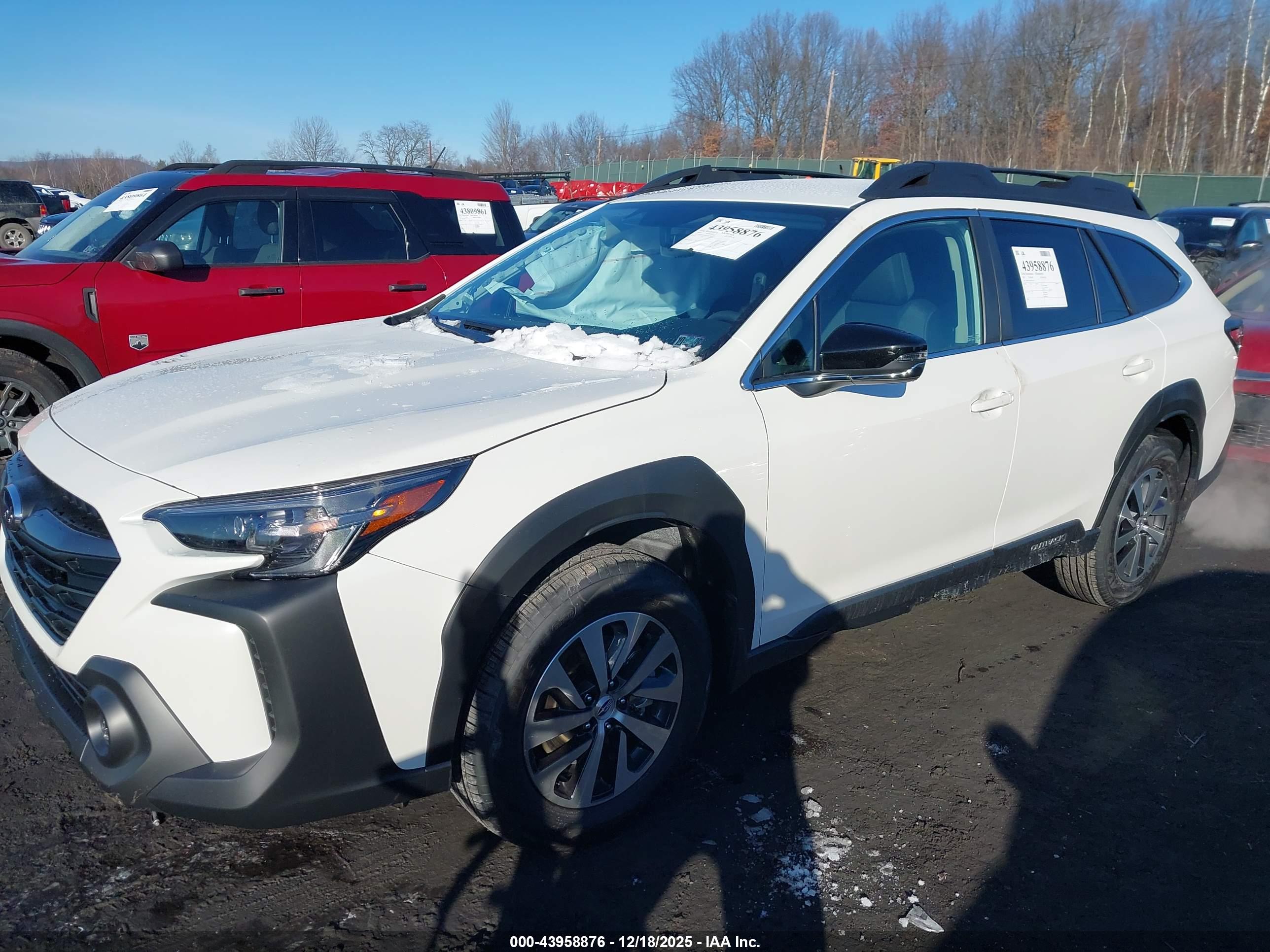 SUBARU OUTBACK image 2