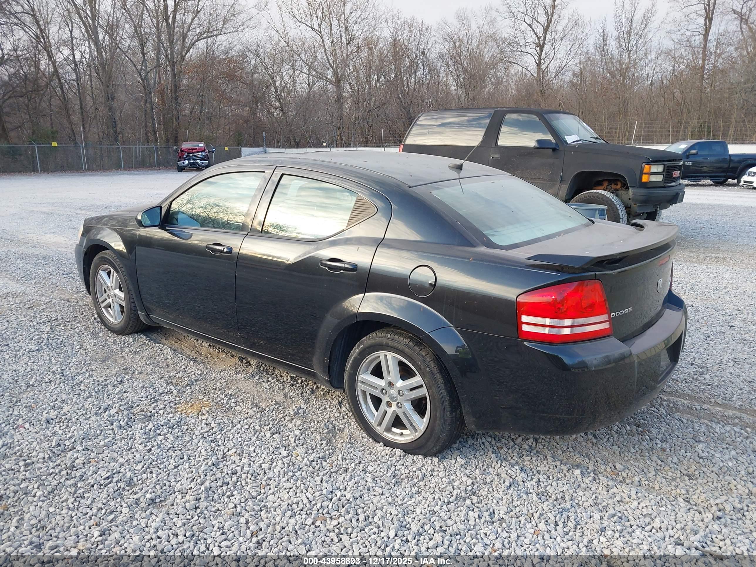 DODGE AVENGER image 3