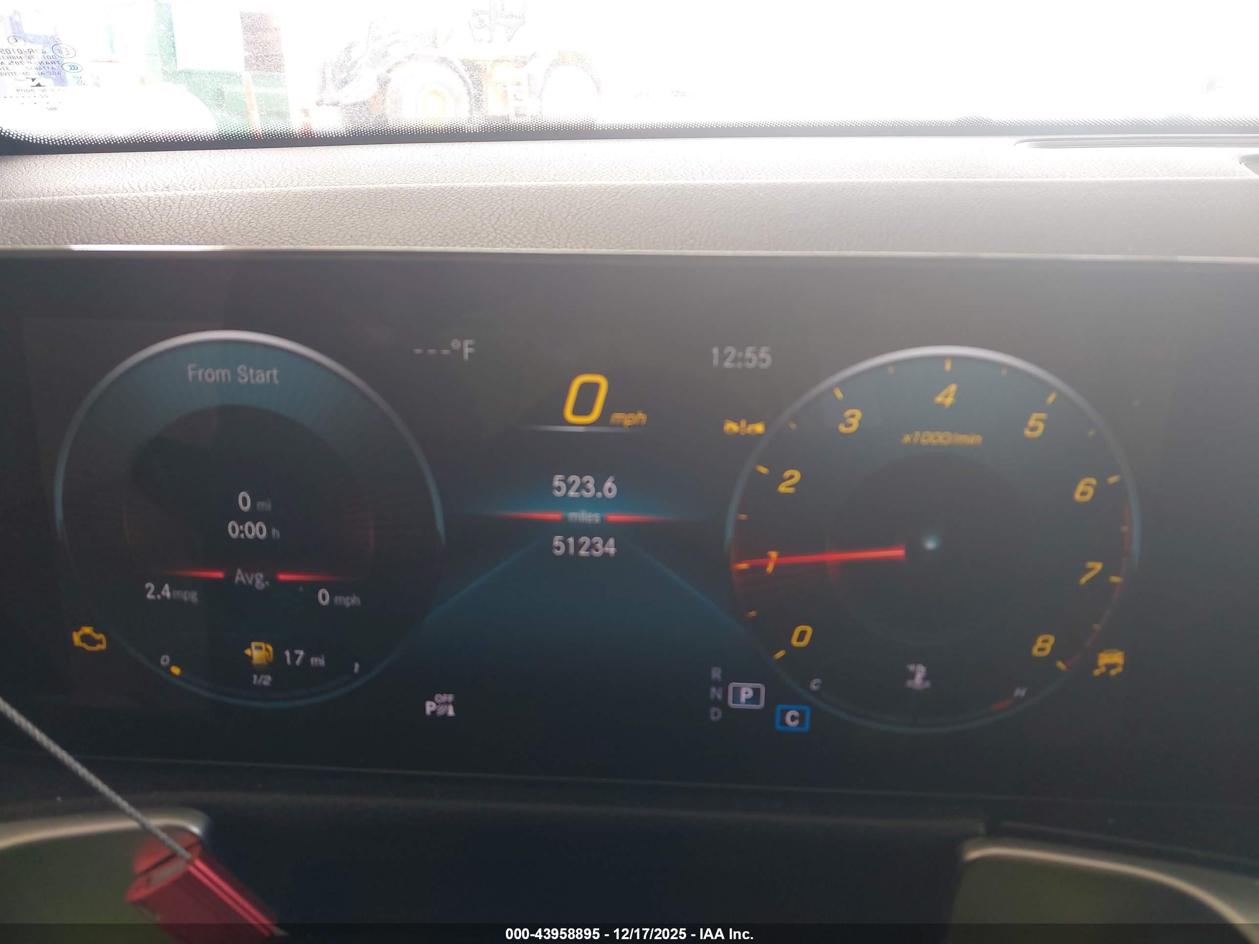 MERCEDES-BENZ GLB image 7