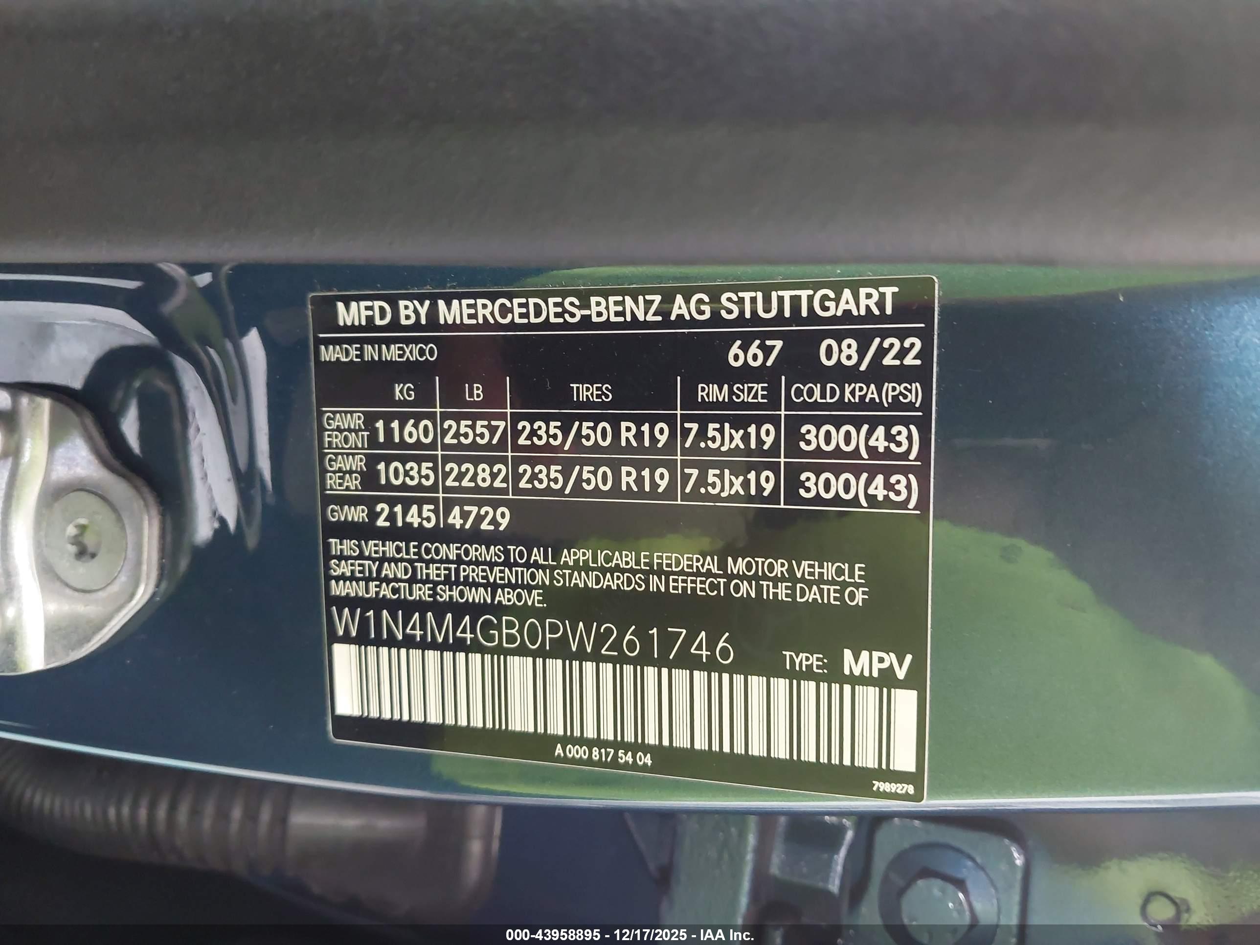 MERCEDES-BENZ GLB image 9