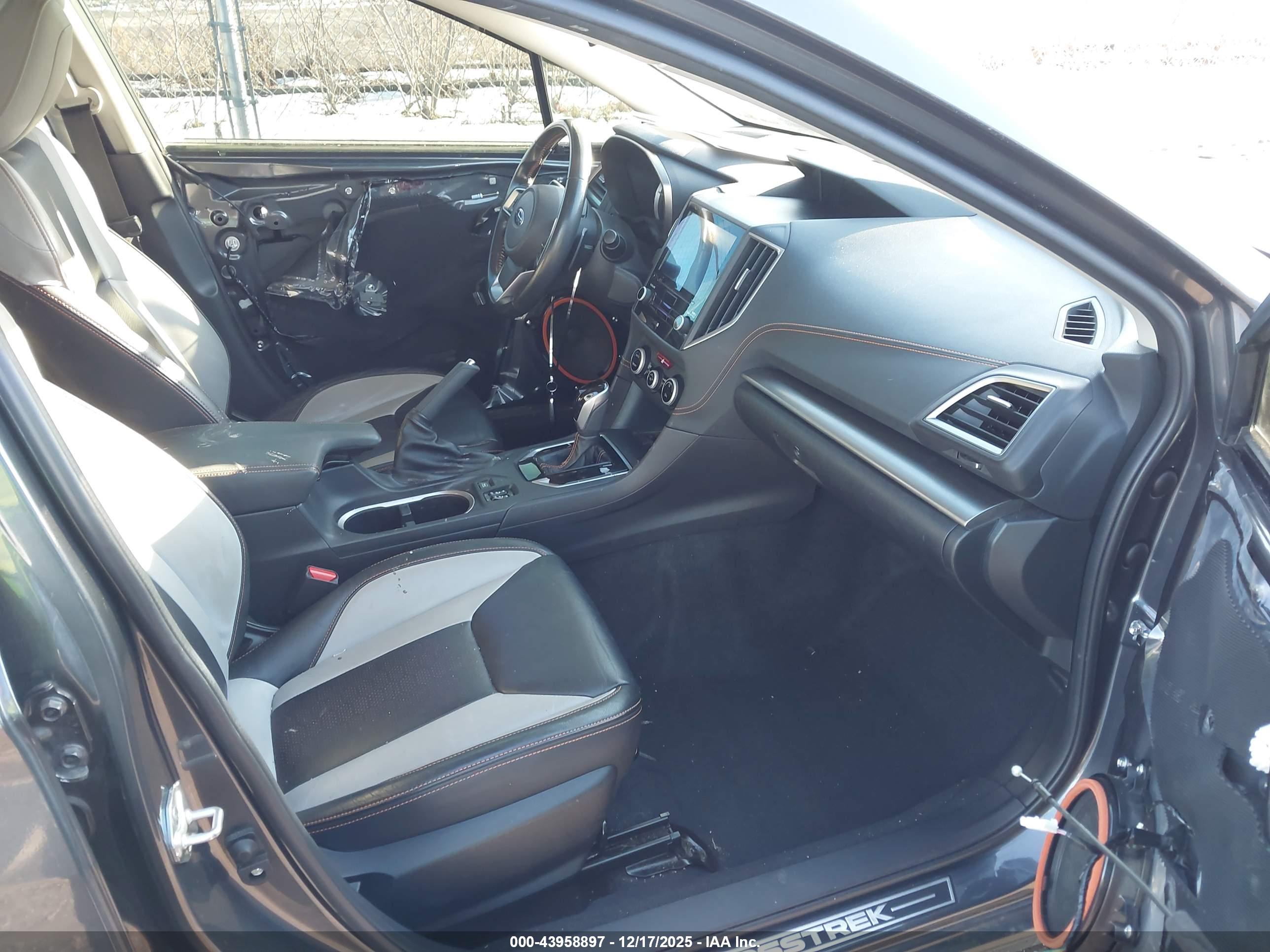 SUBARU CROSSTREK image 5