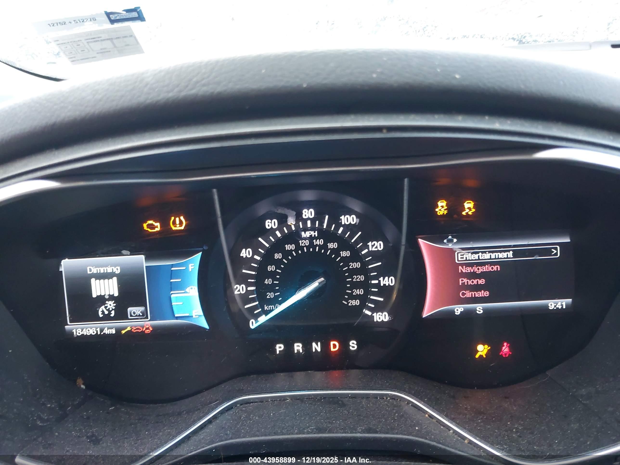 FORD FUSION image 7