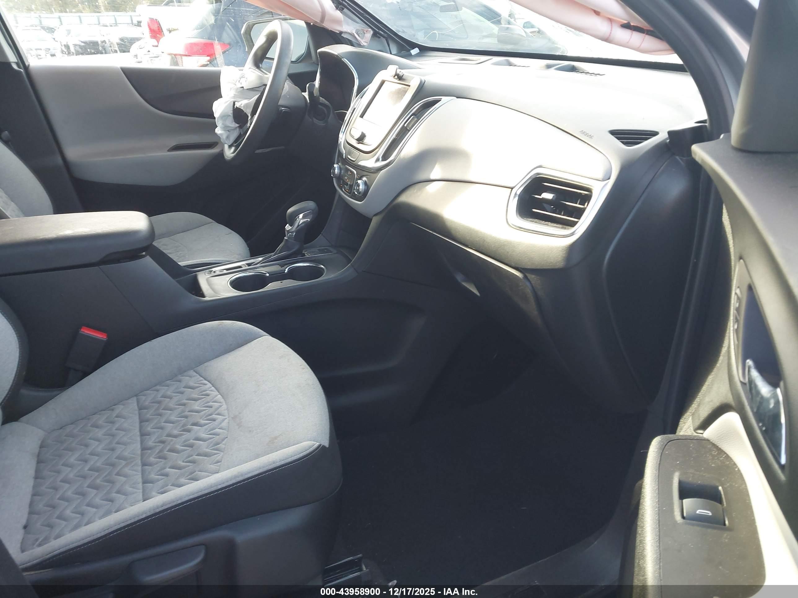 CHEVROLET EQUINOX image 5