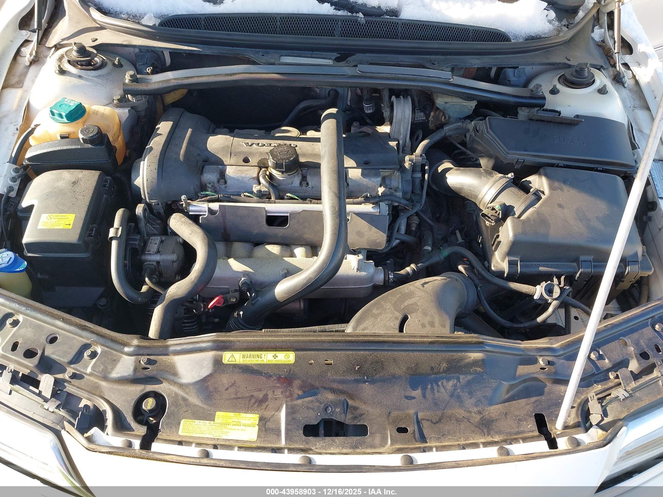 VOLVO S80 image 10
