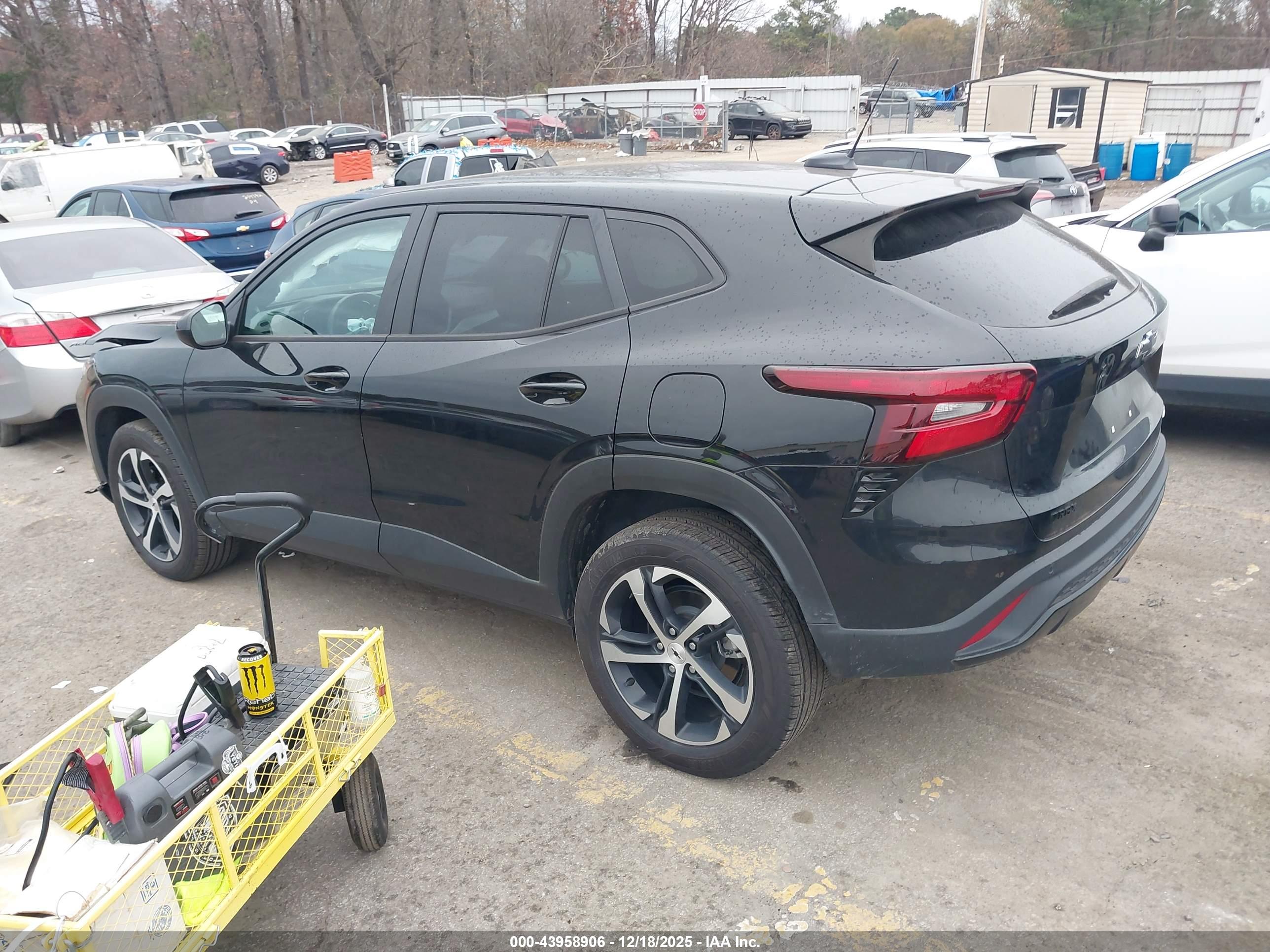 CHEVROLET TRAX image 3