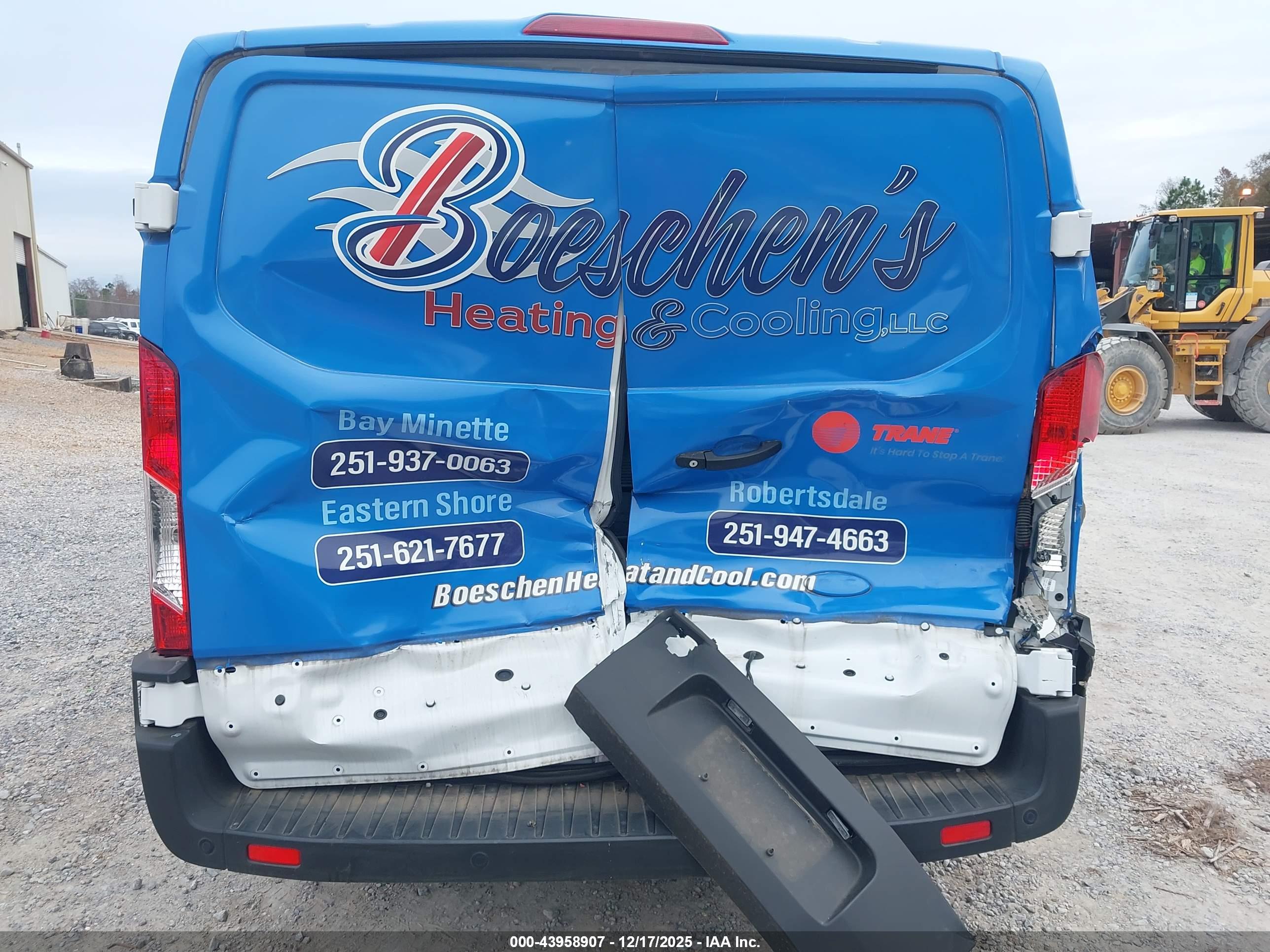 FORD TRANSIT-150 image 6