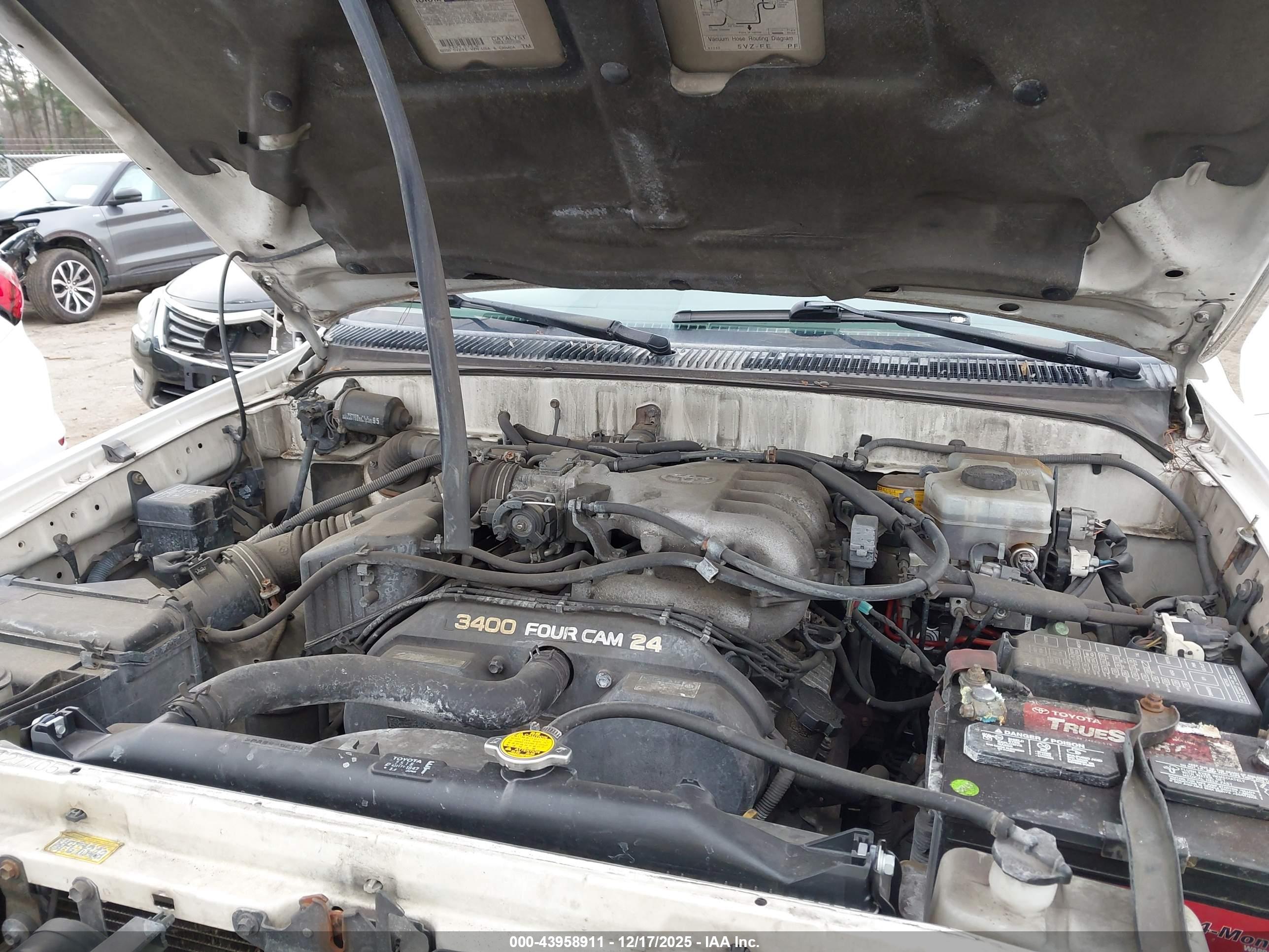 TOYOTA 4RUNNER image 10