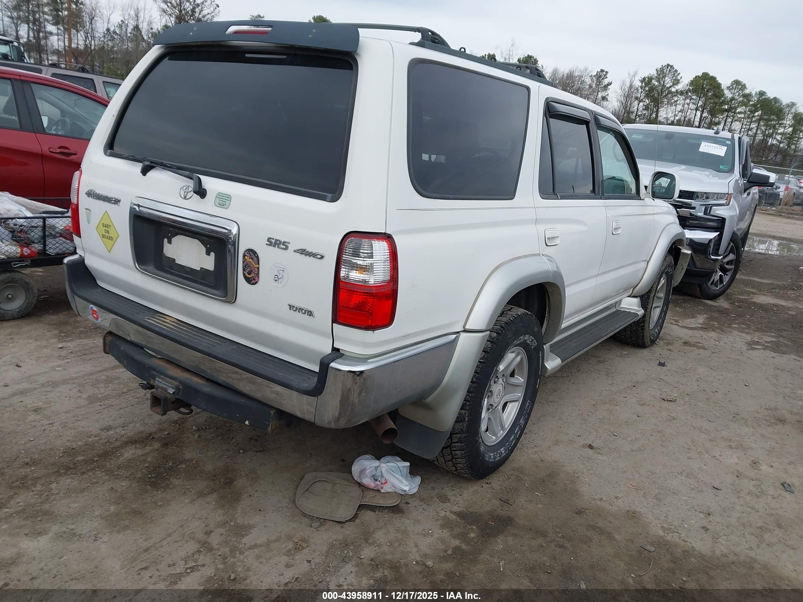 TOYOTA 4RUNNER image 4