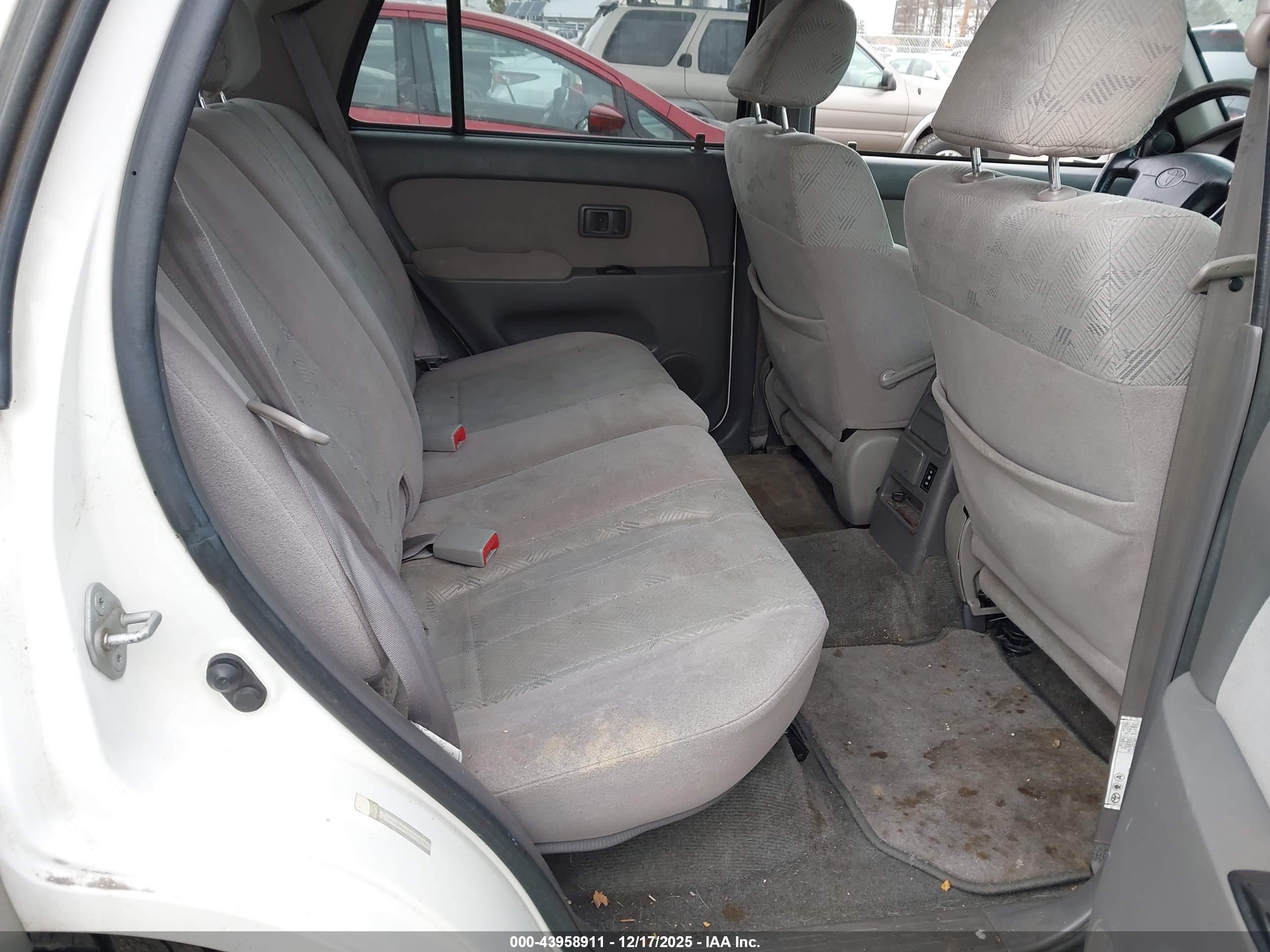 TOYOTA 4RUNNER image 8