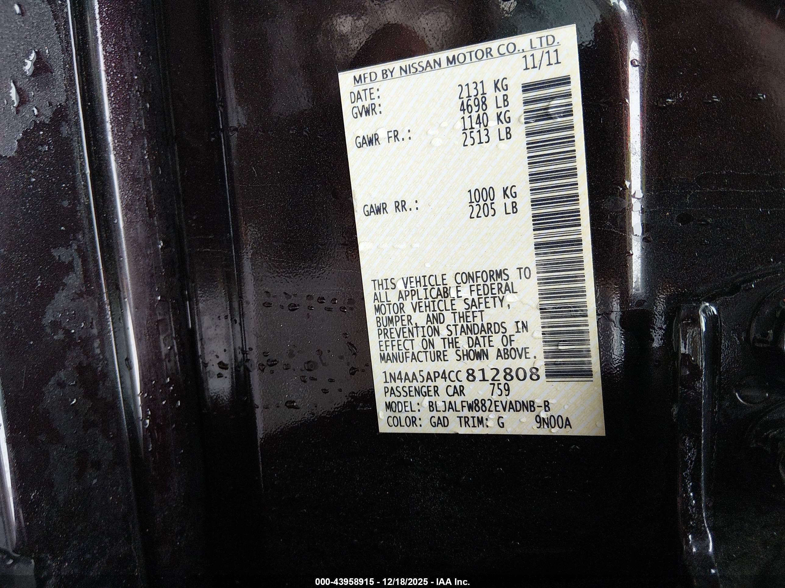 NISSAN MAXIMA image 9