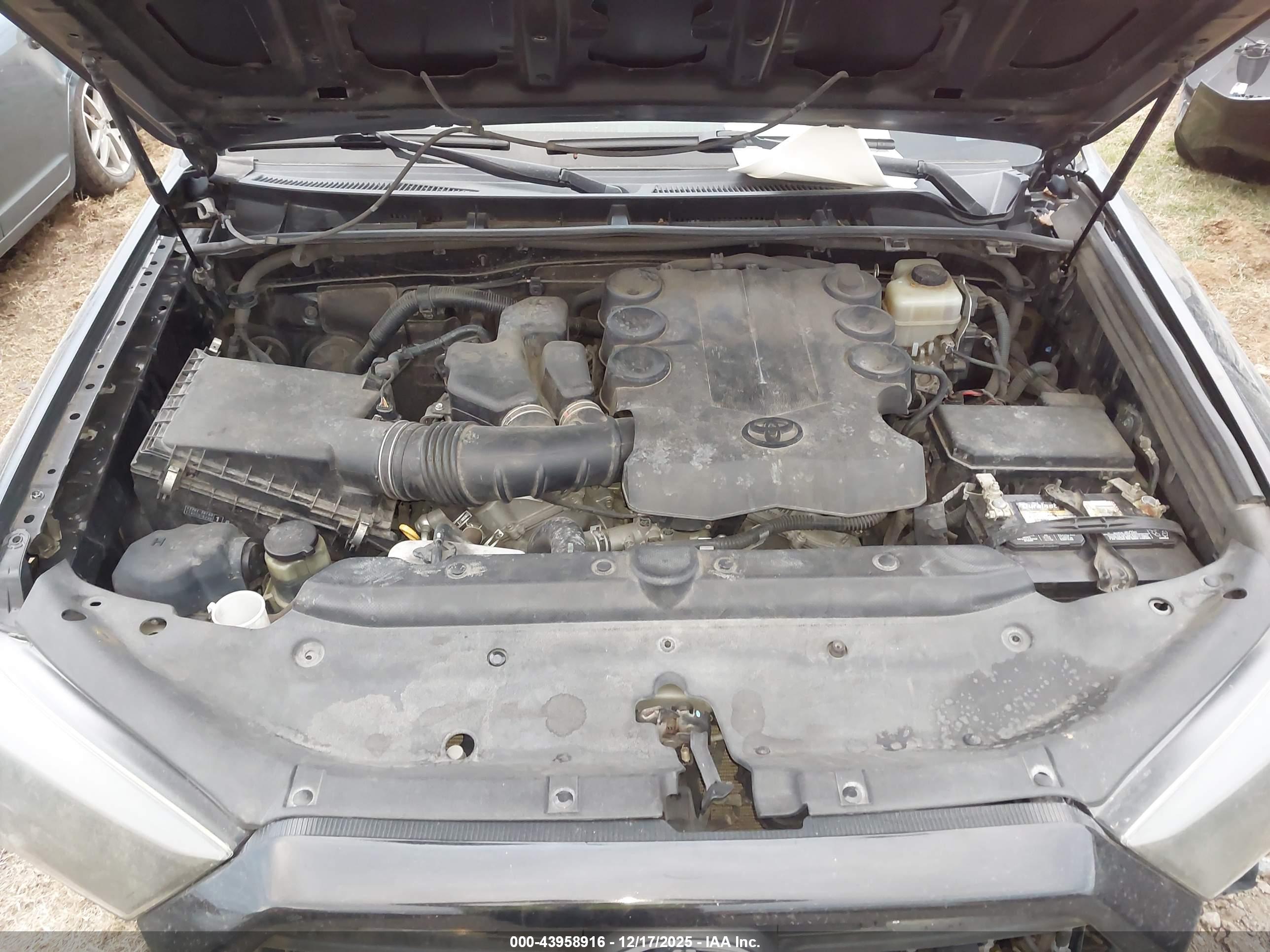 TOYOTA 4RUNNER image 10