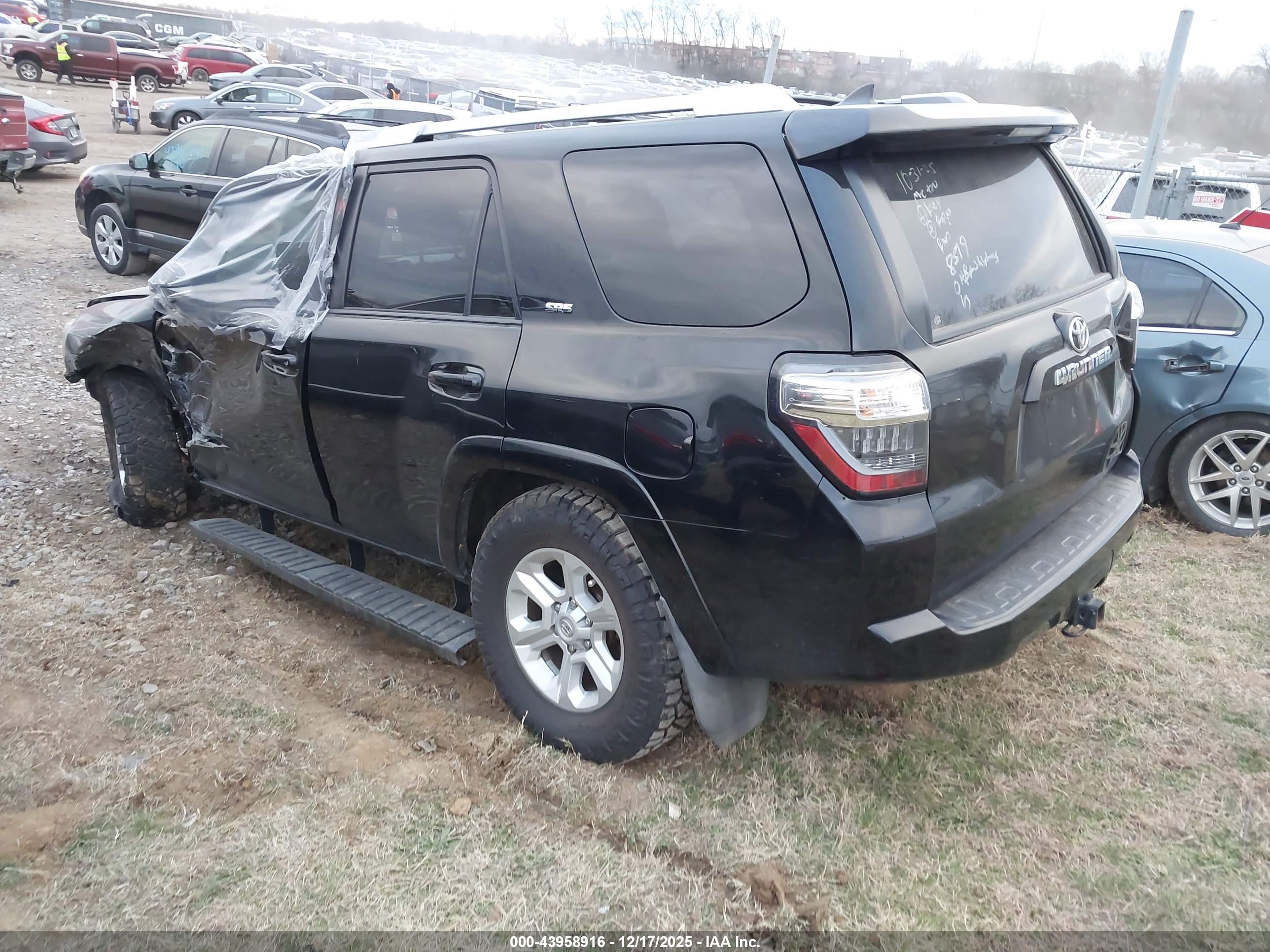 TOYOTA 4RUNNER image 3