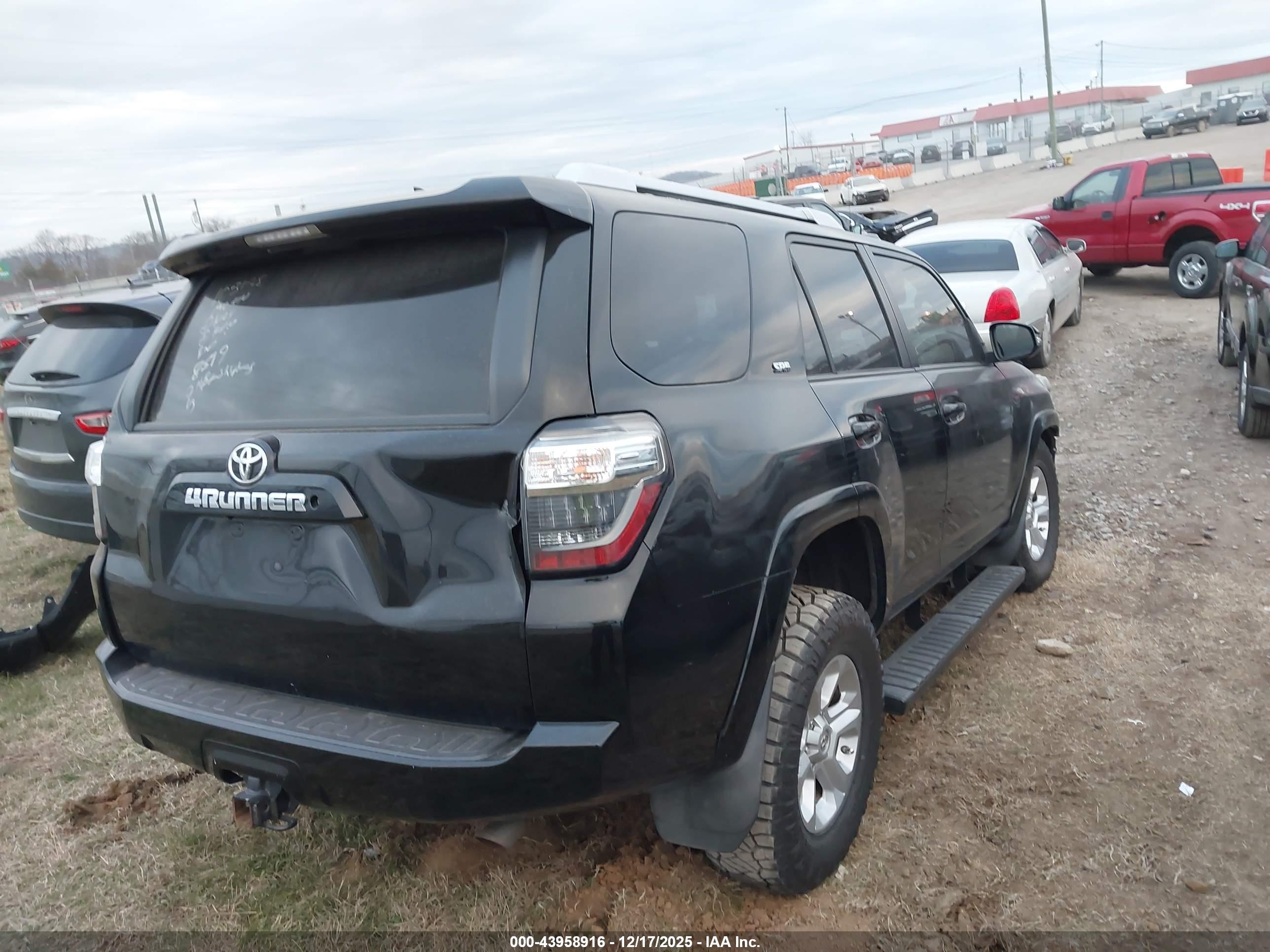TOYOTA 4RUNNER image 4