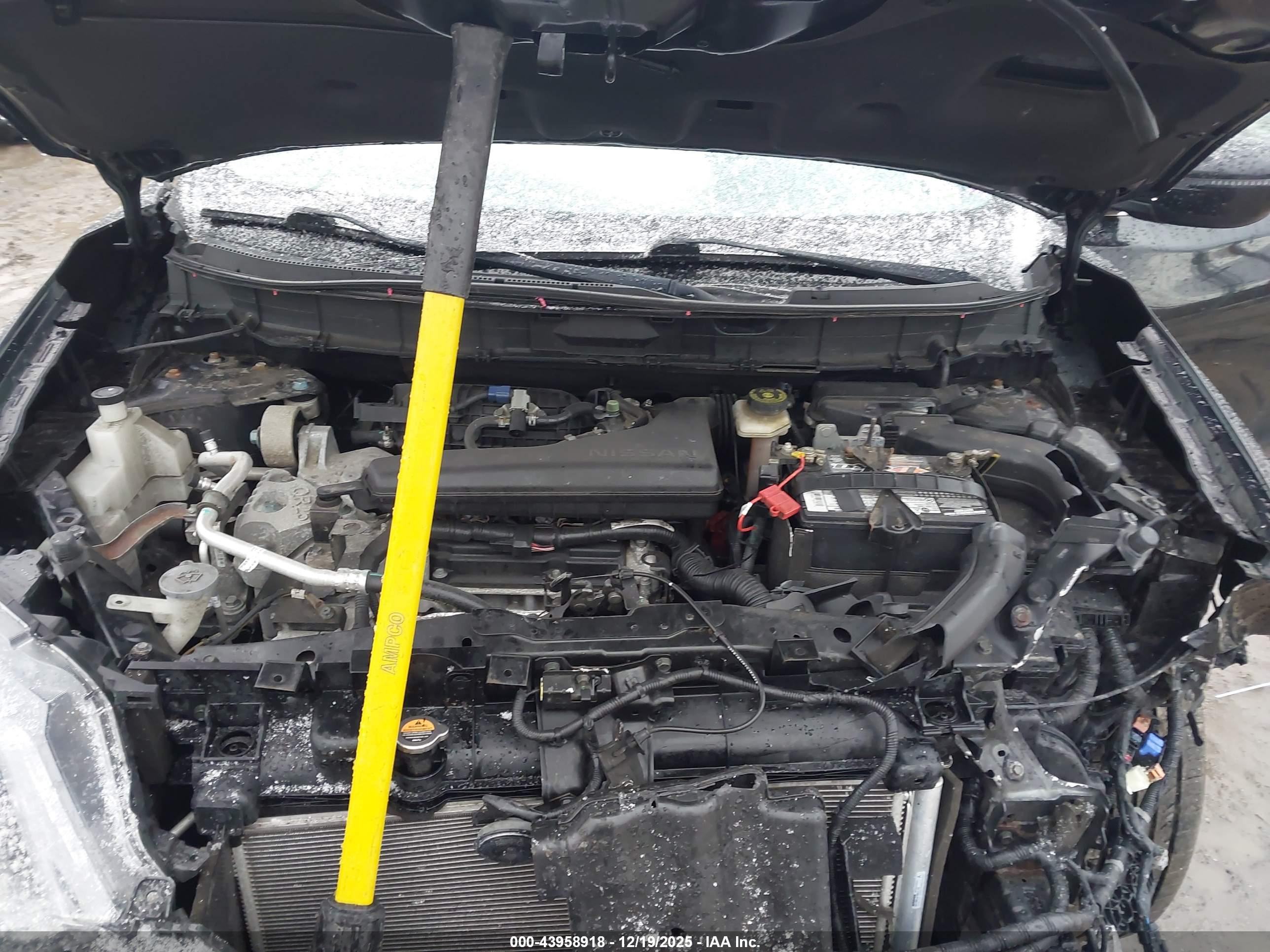 NISSAN ROGUE image 10