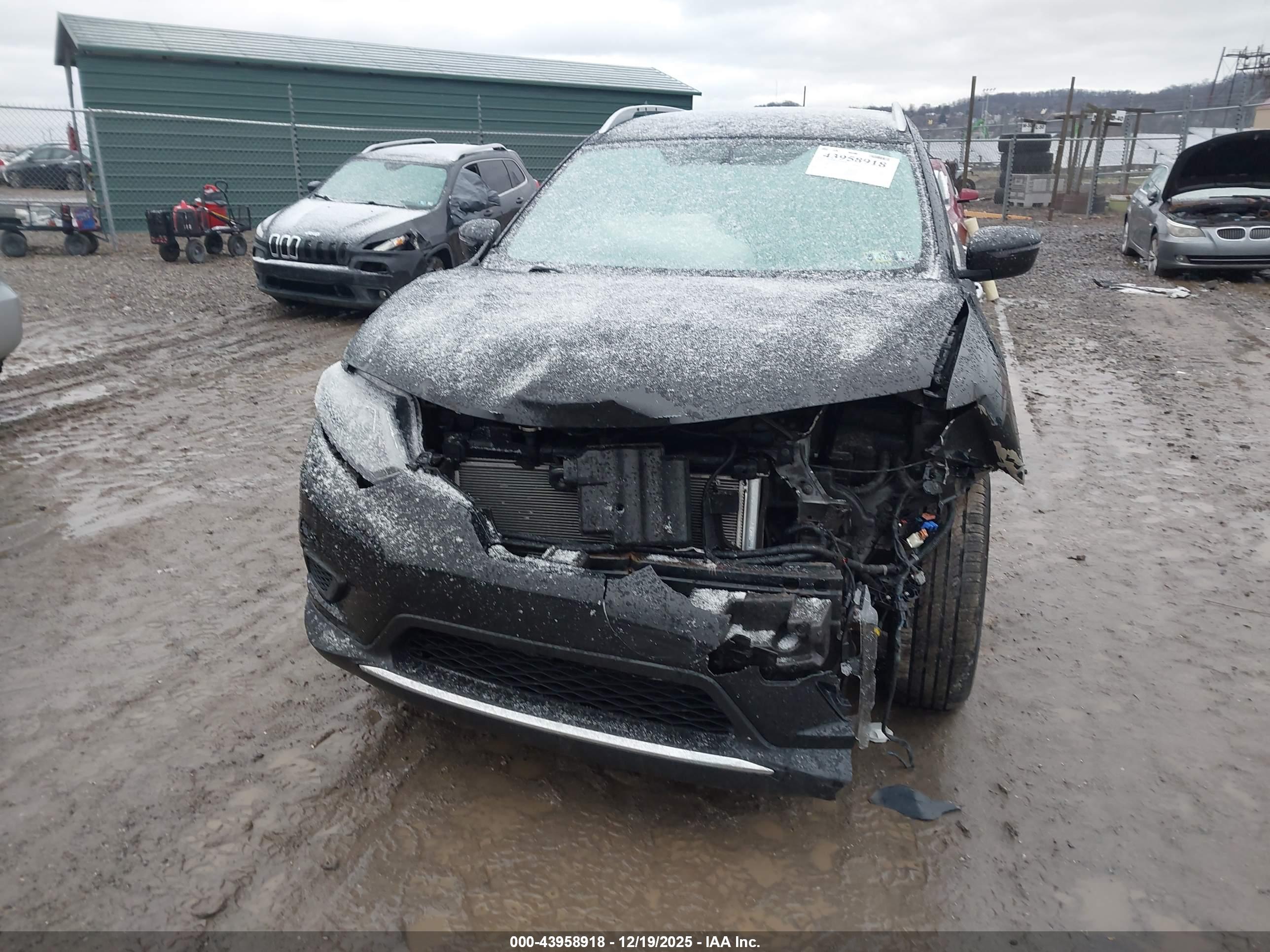 NISSAN ROGUE image 6
