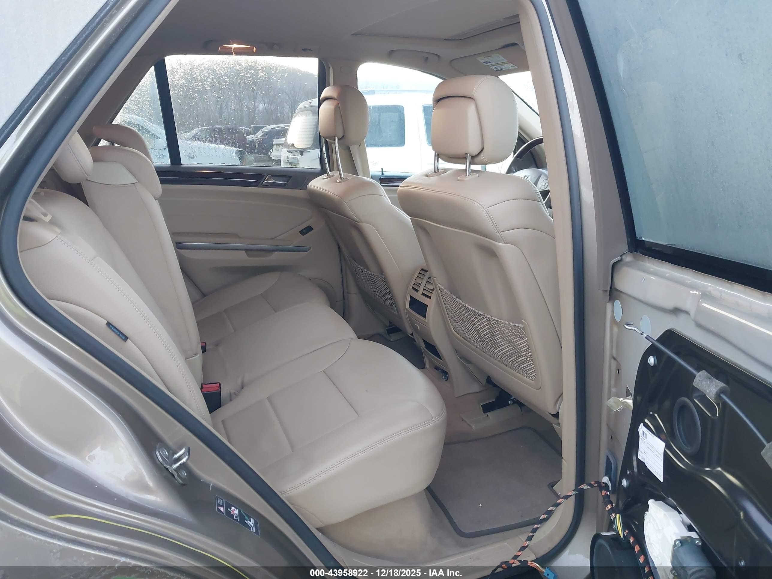 MERCEDES-BENZ ML image 8
