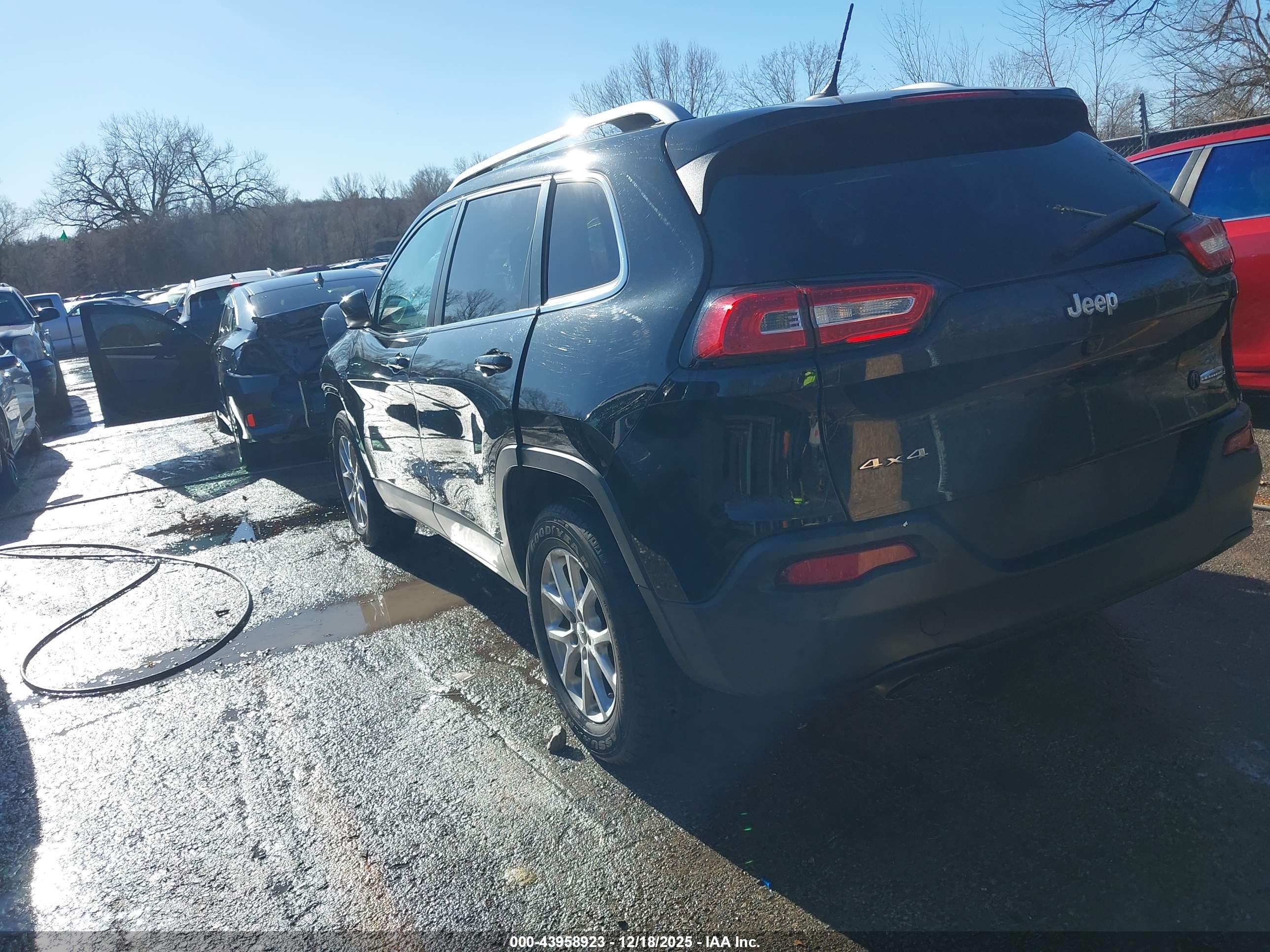 JEEP CHEROKEE image 3