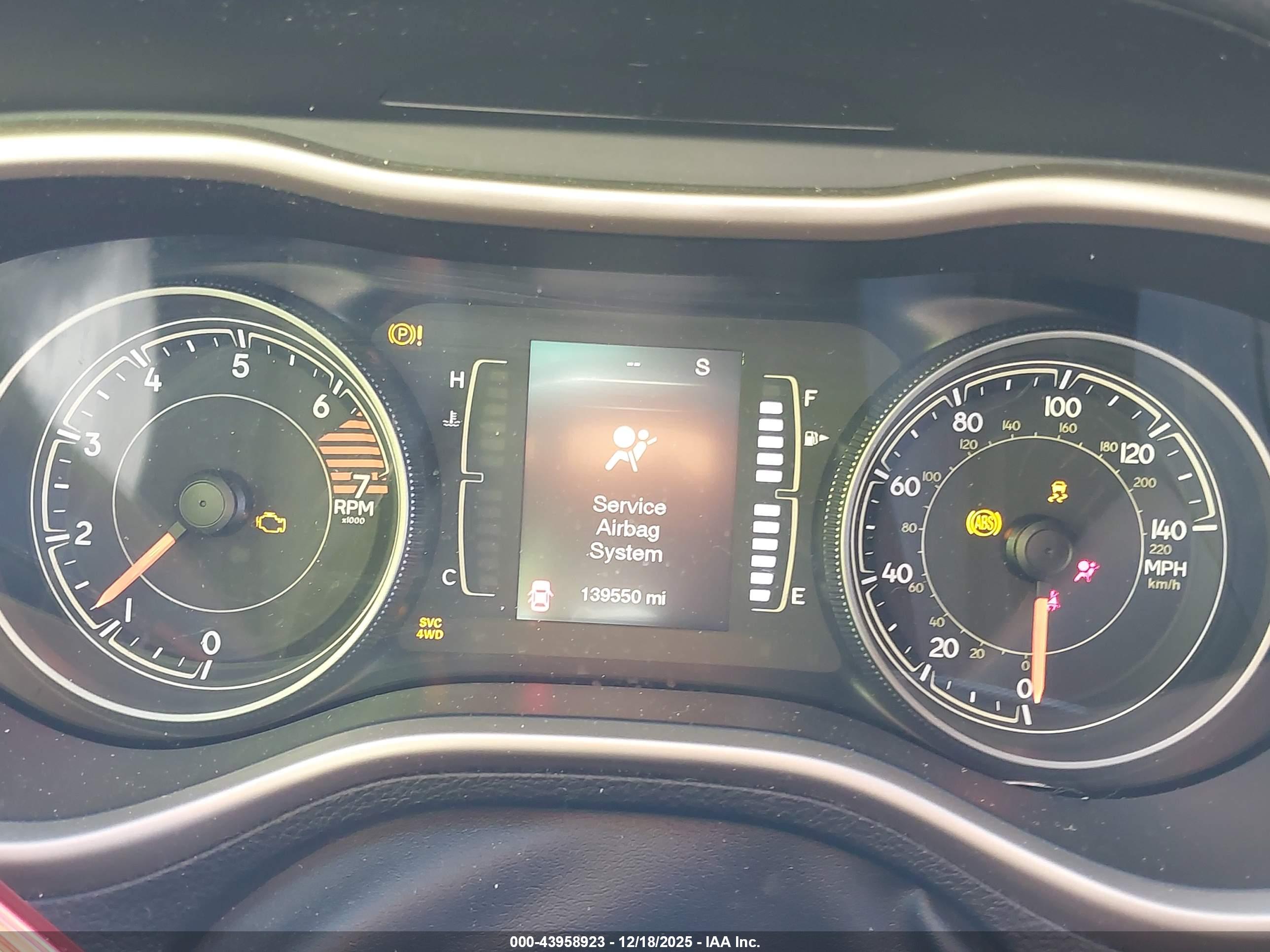 JEEP CHEROKEE image 7
