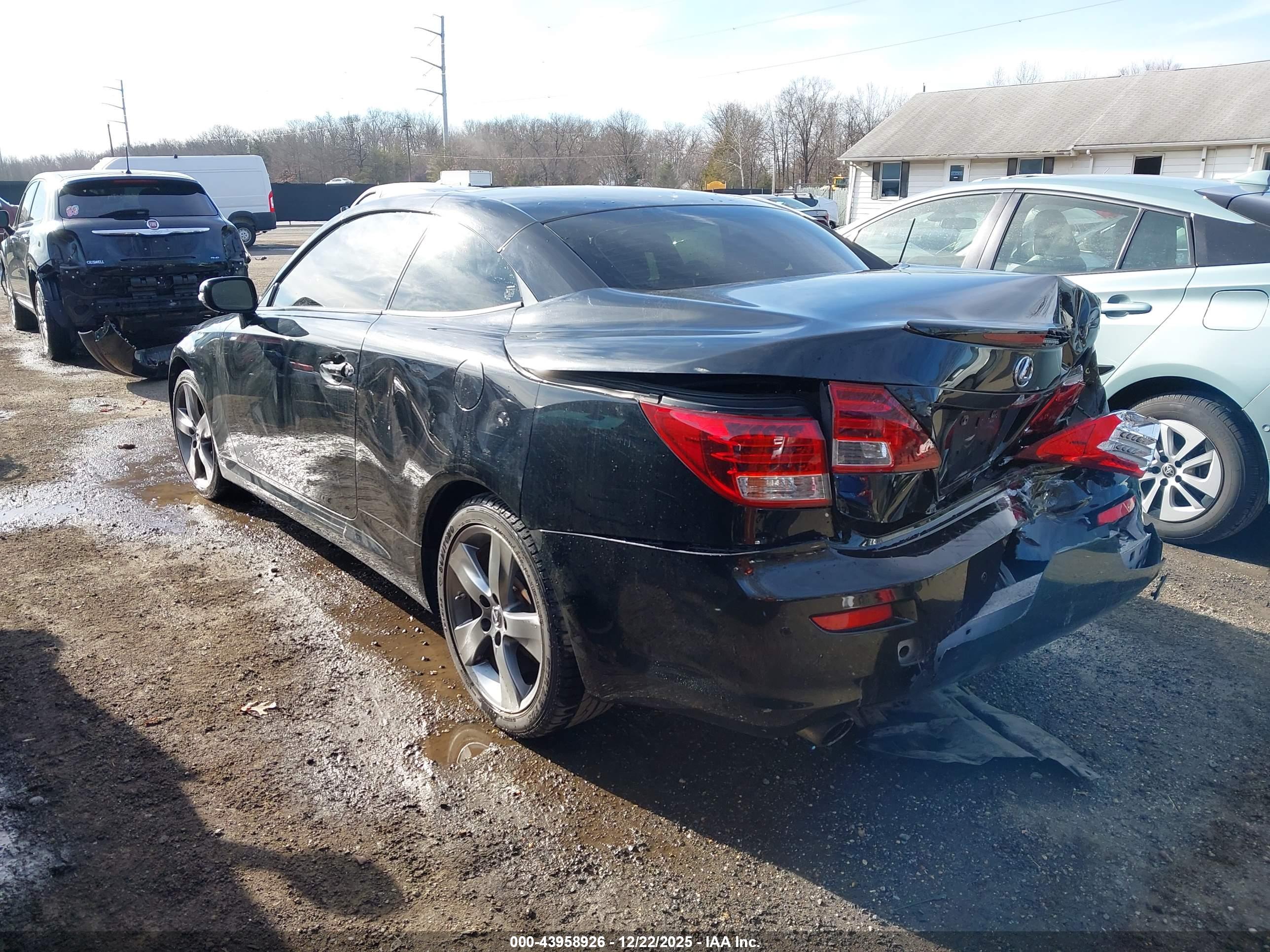 LEXUS IS image 3