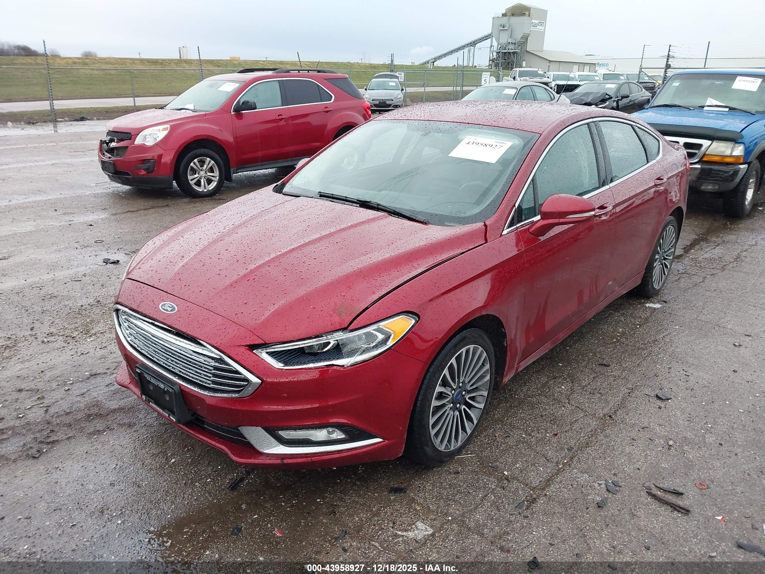 FORD FUSION image 2