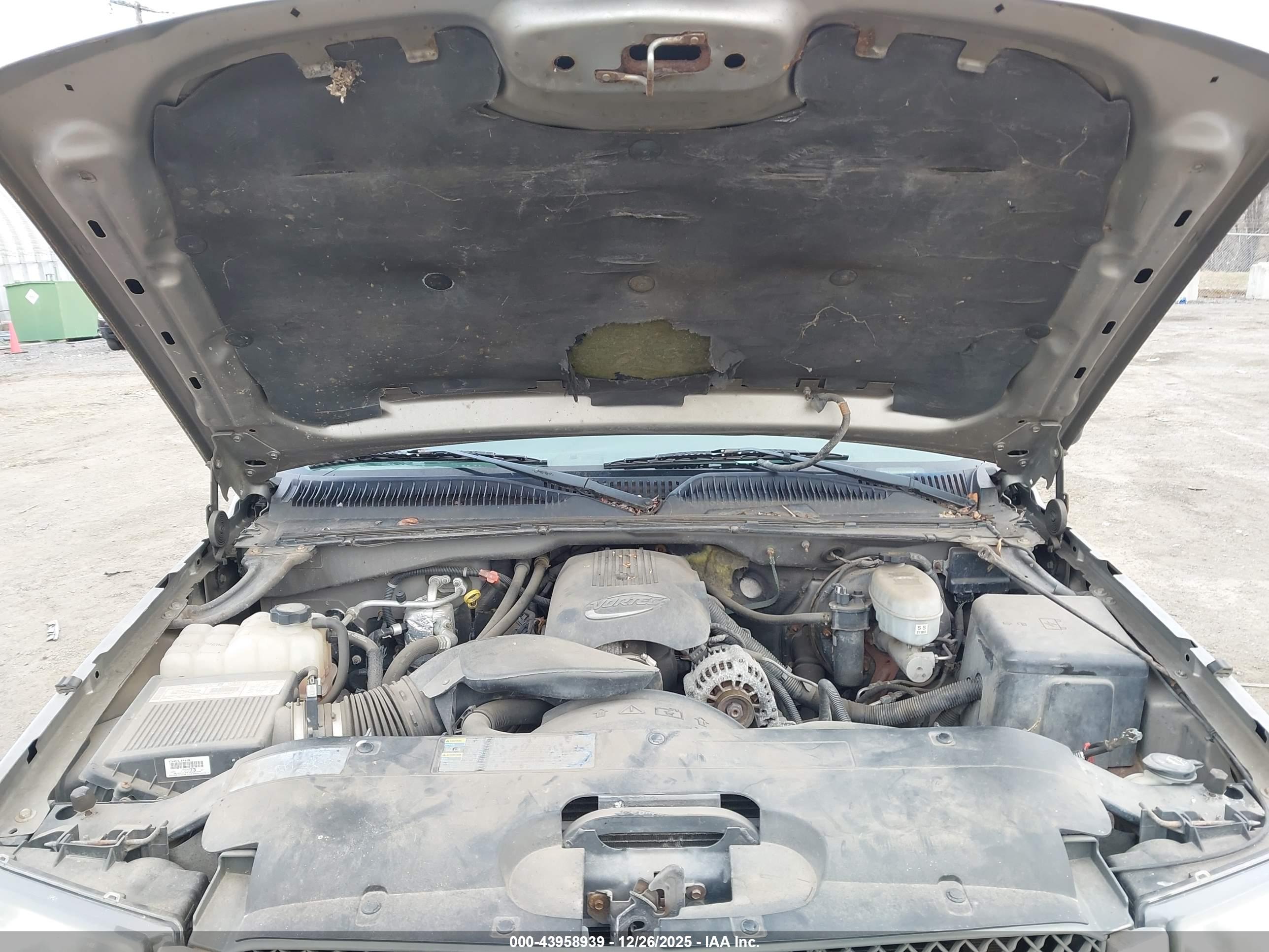 CHEVROLET SILVERADO image 10