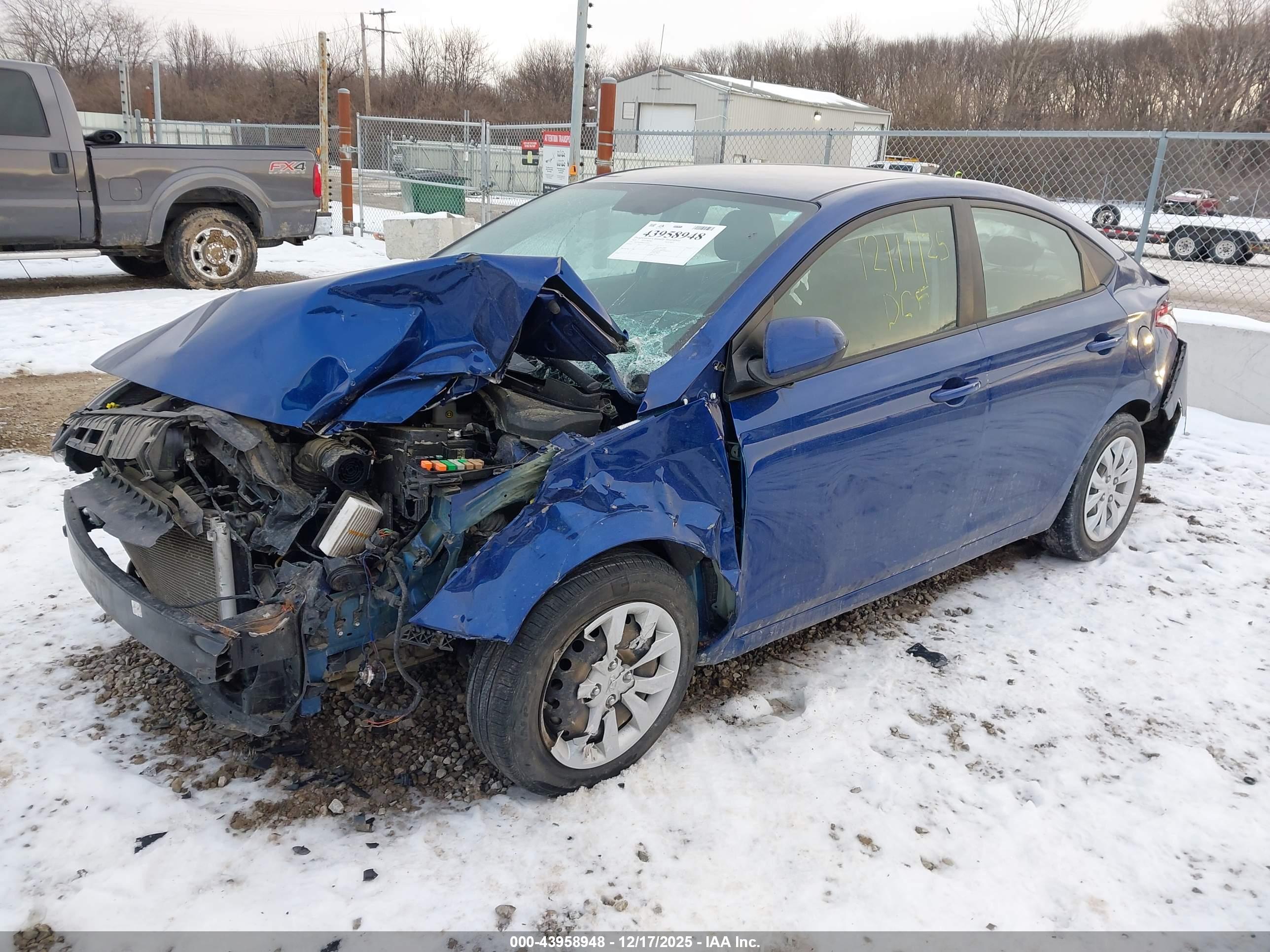 HYUNDAI ACCENT image 2