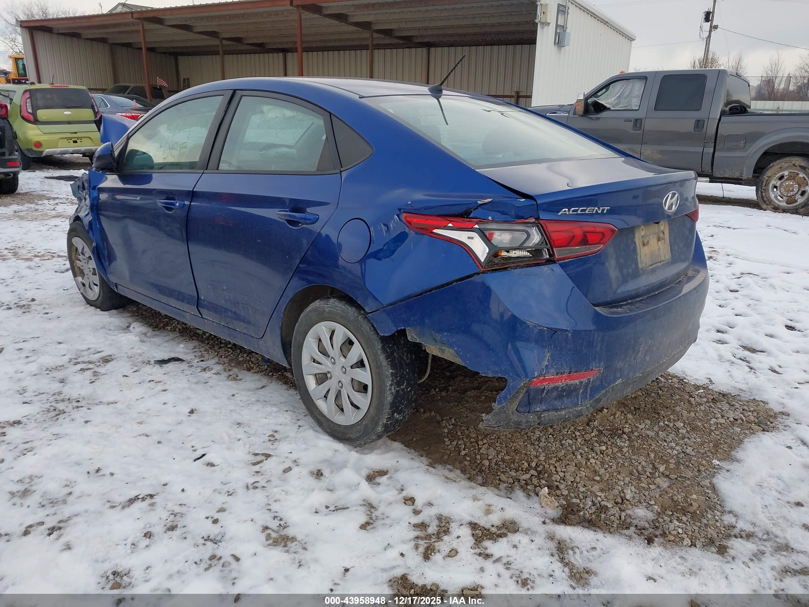 HYUNDAI ACCENT image 3