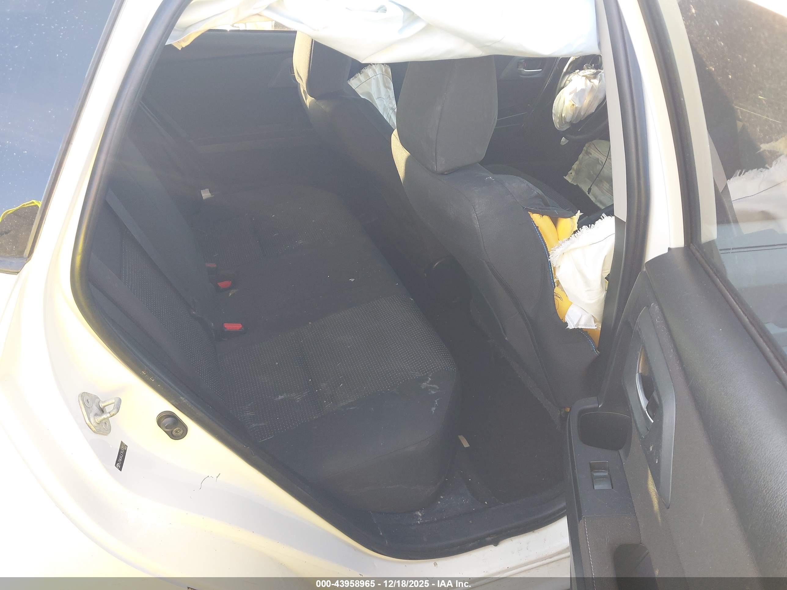TOYOTA COROLLA image 8
