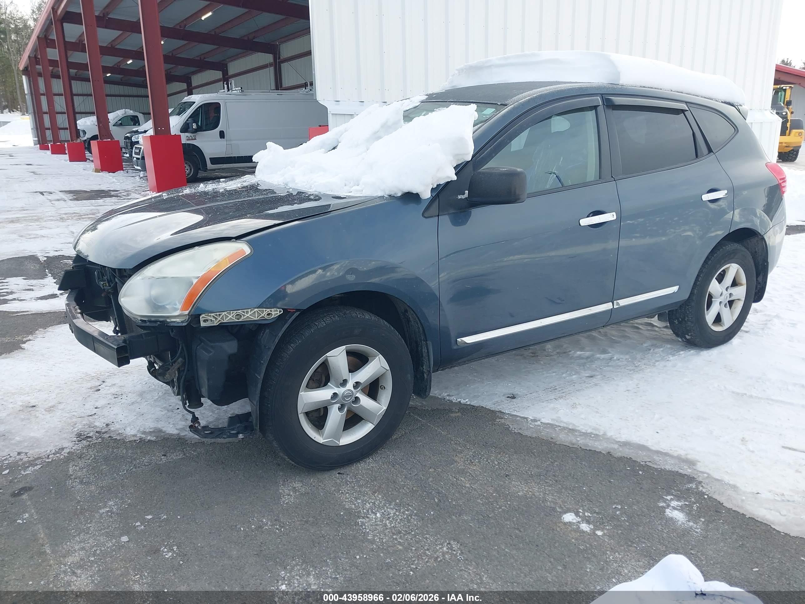 NISSAN ROGUE image 2