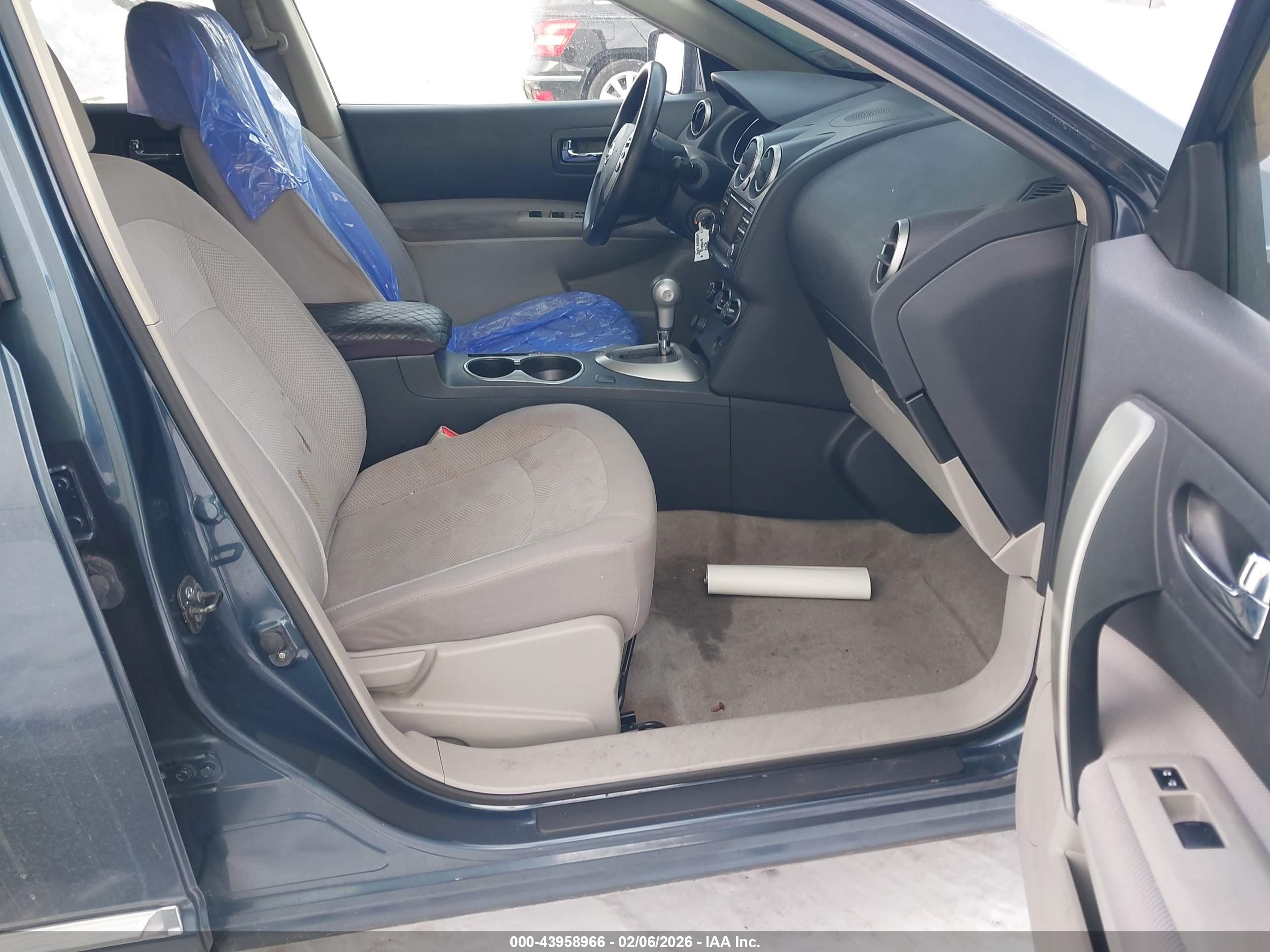 NISSAN ROGUE image 5