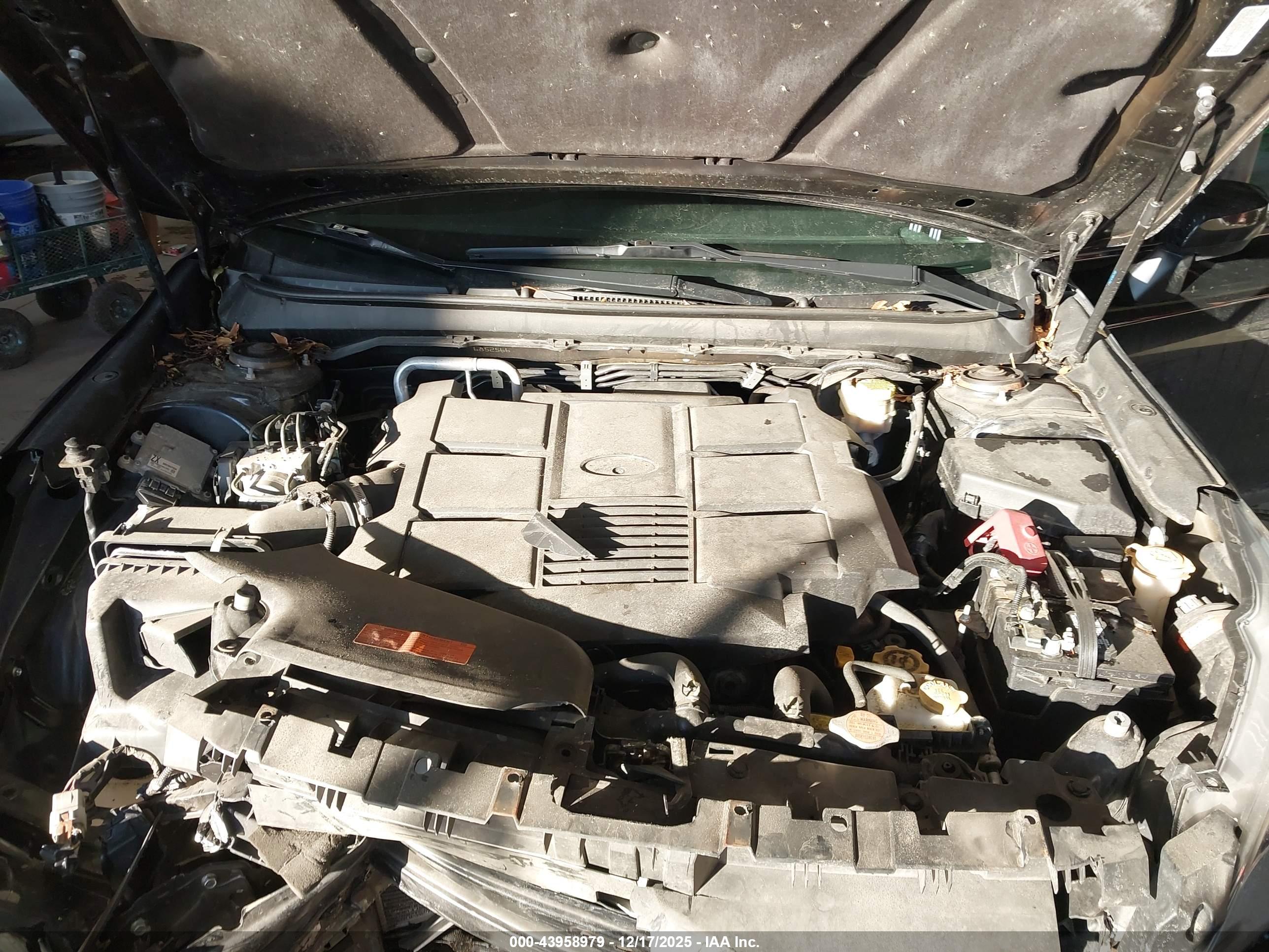SUBARU OUTBACK image 10