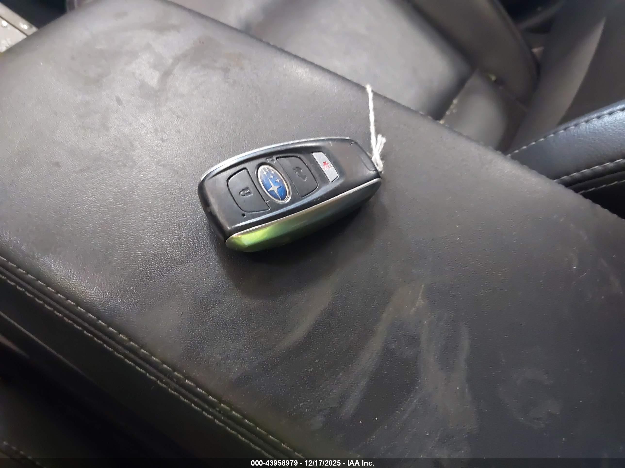 SUBARU OUTBACK image 11