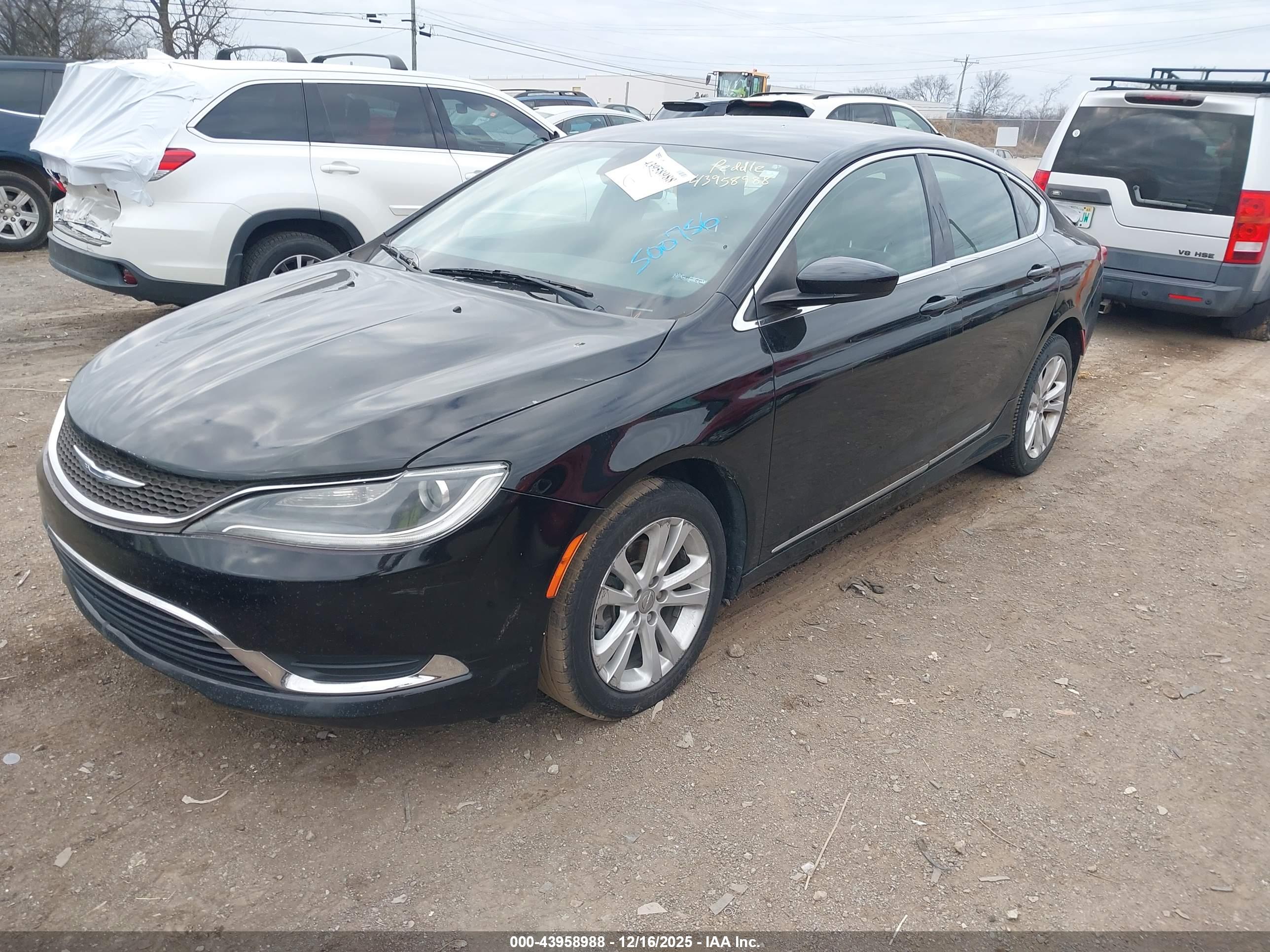CHRYSLER 200 image 2