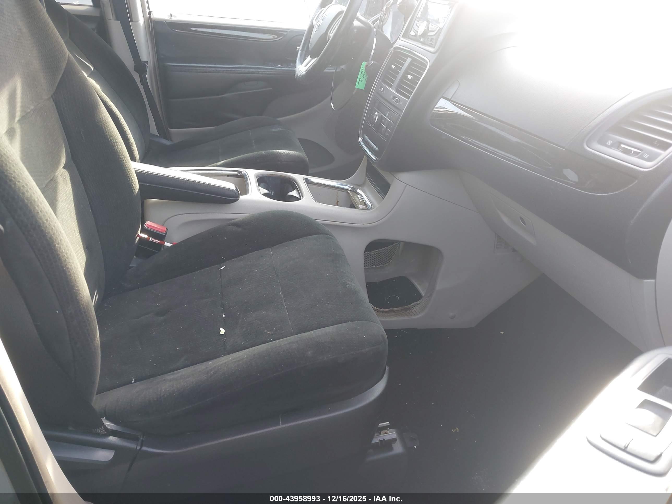 DODGE GRAND image 5