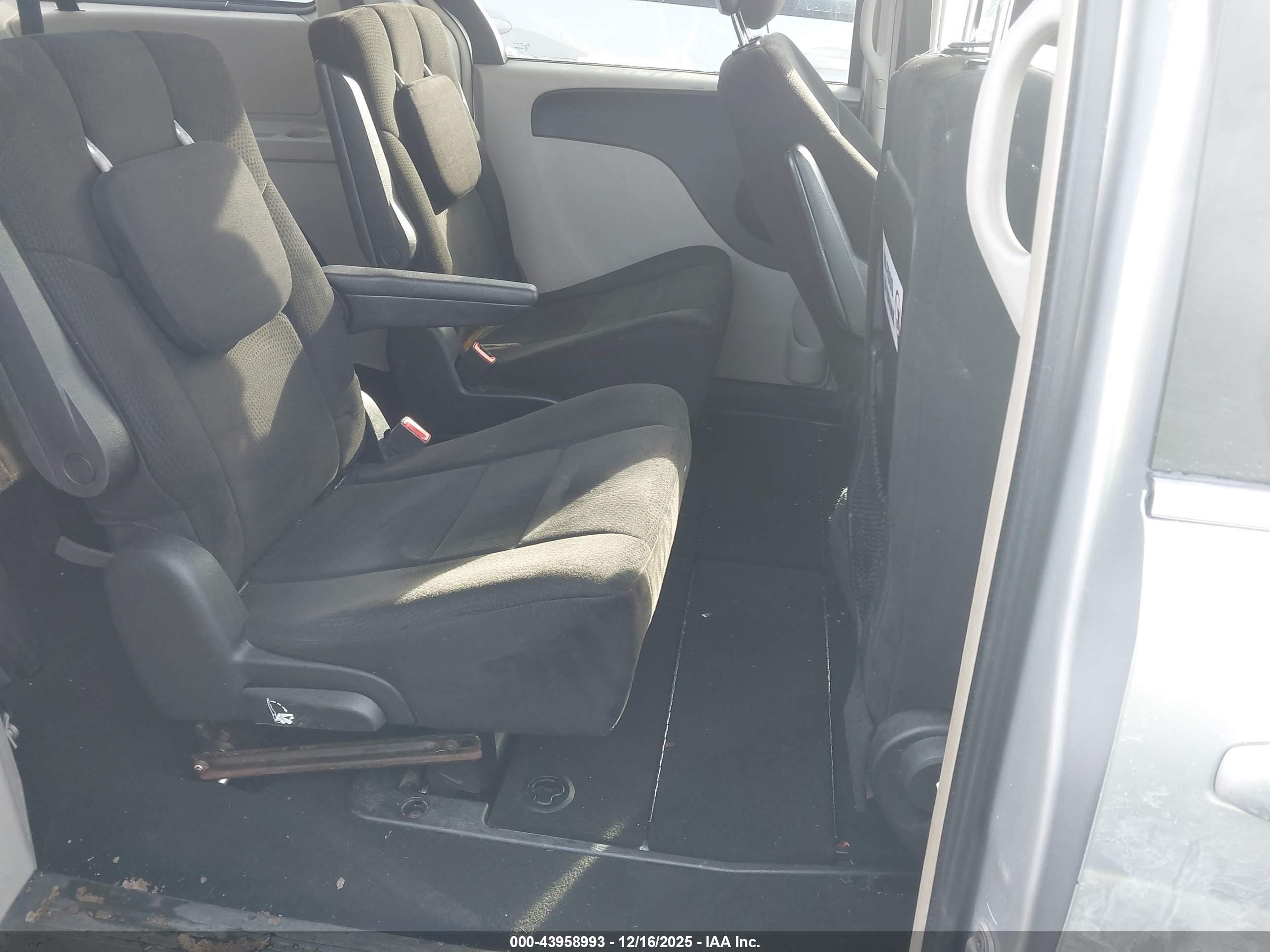 DODGE GRAND image 8
