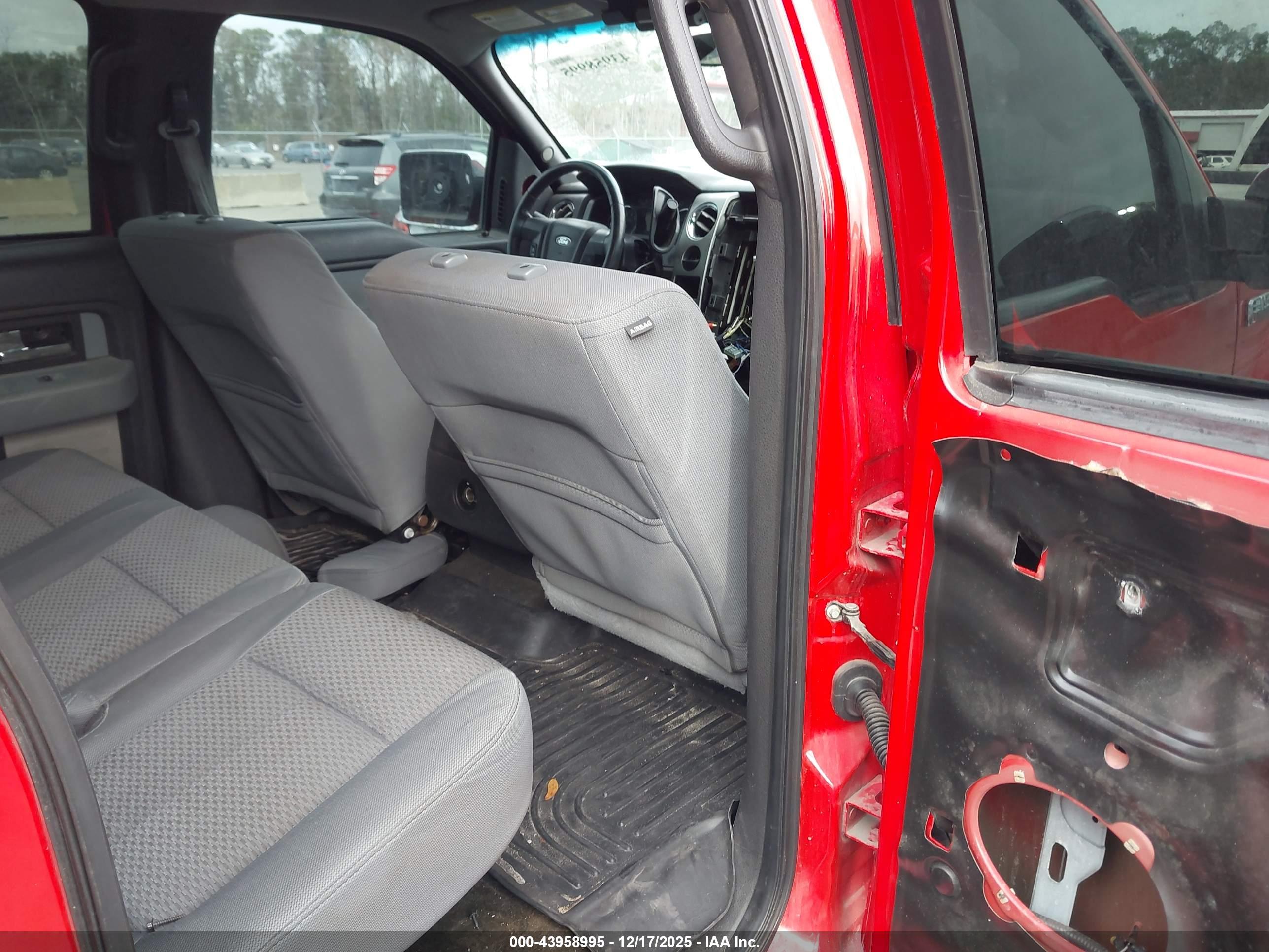 FORD F-150 image 8