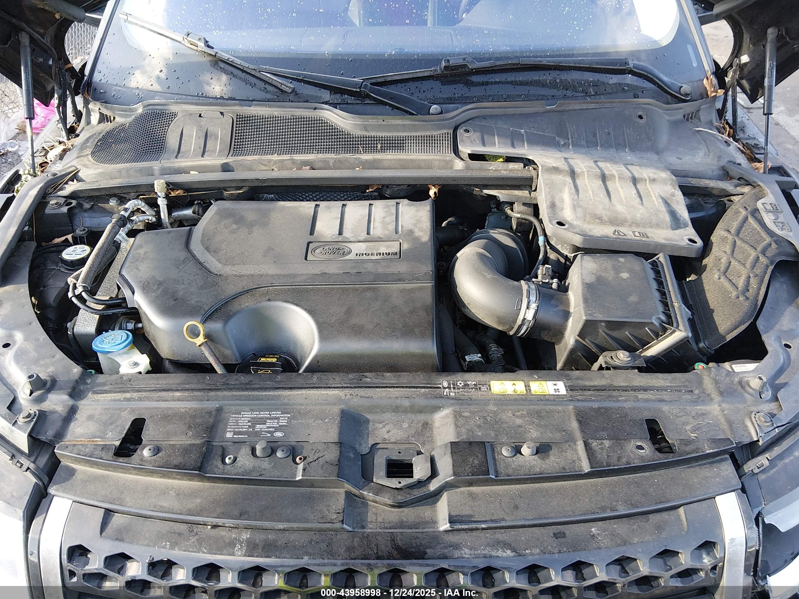 LAND ROVER image 10