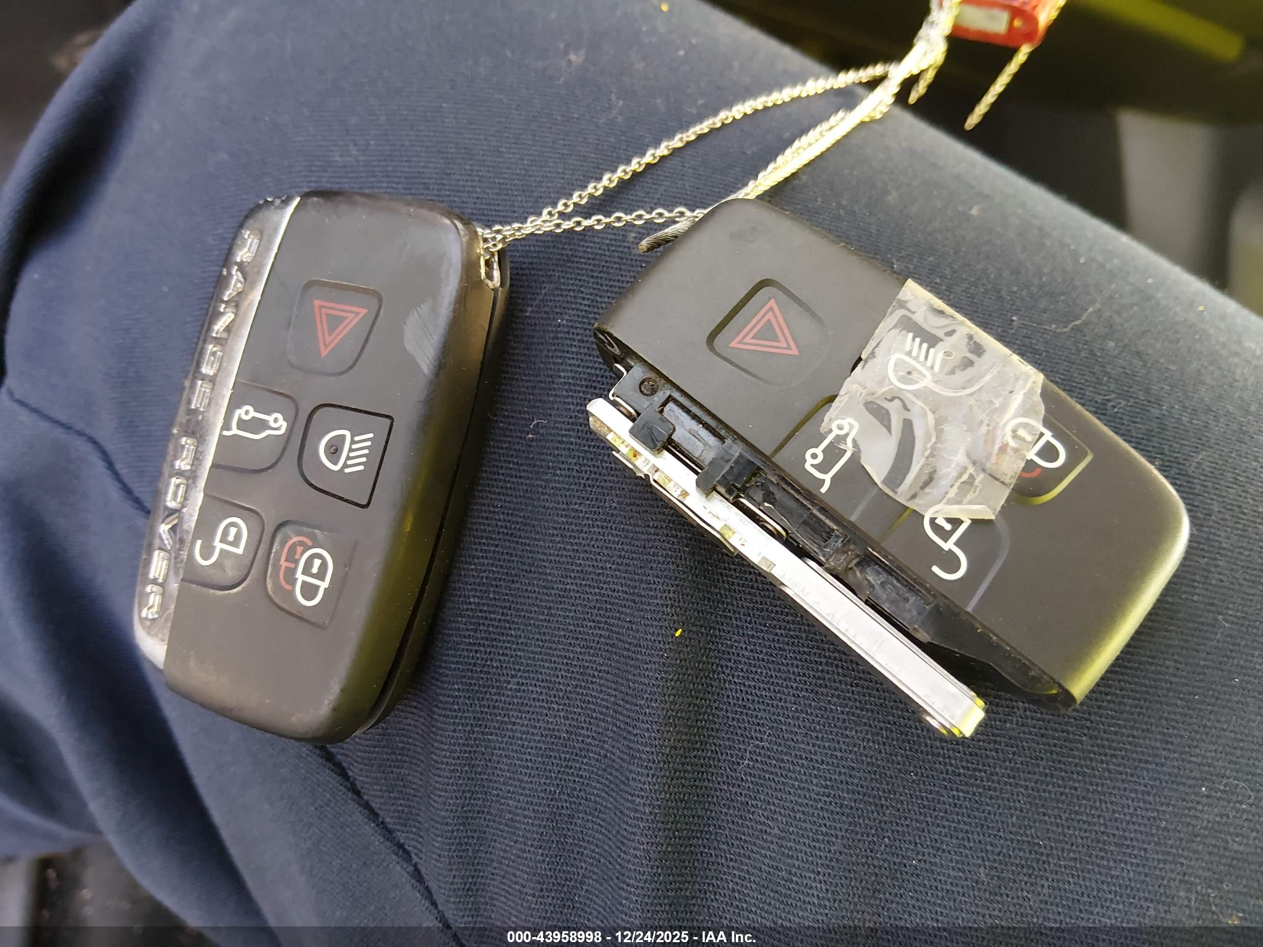 LAND ROVER image 11
