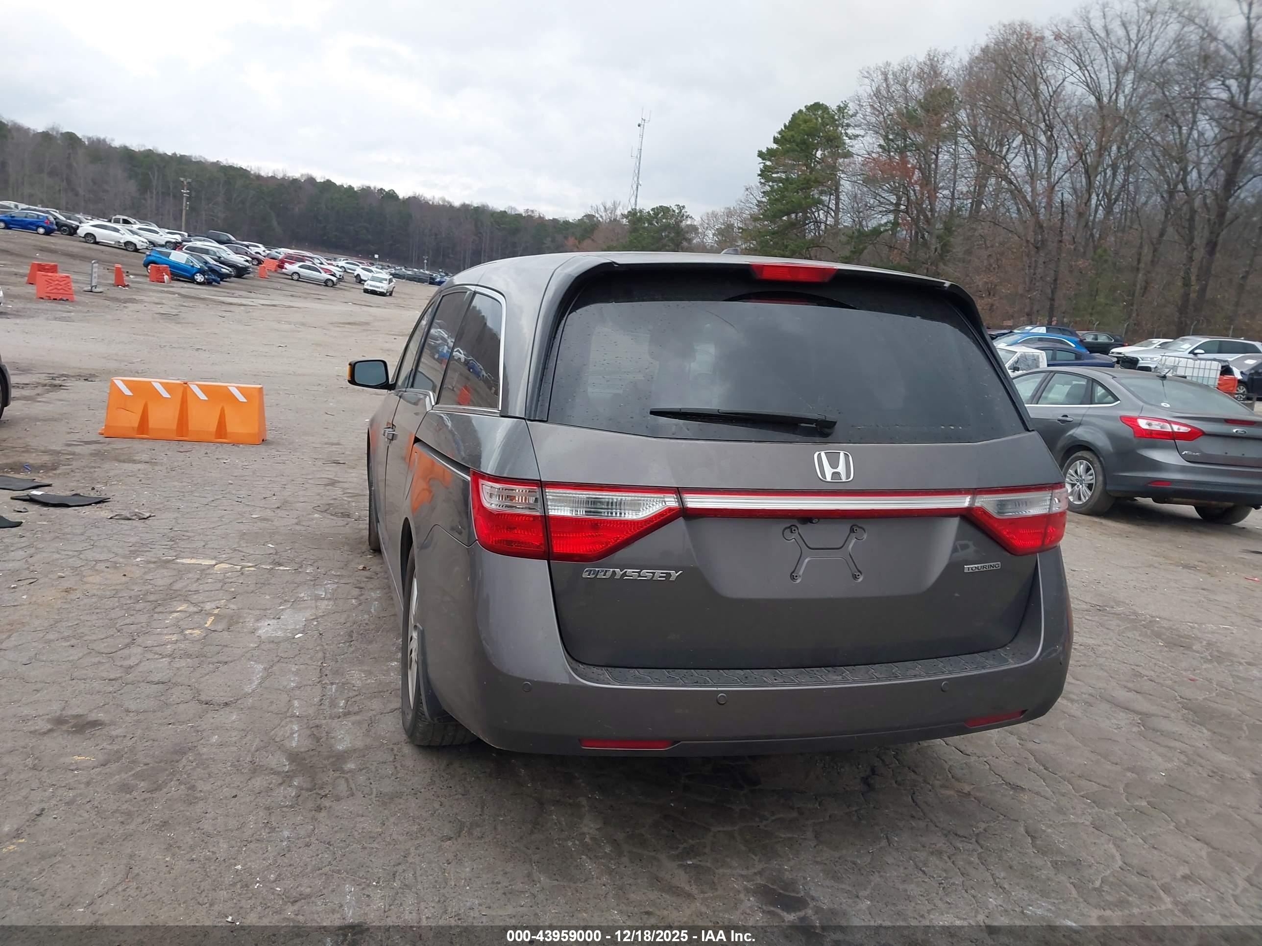 HONDA ODYSSEY image 3