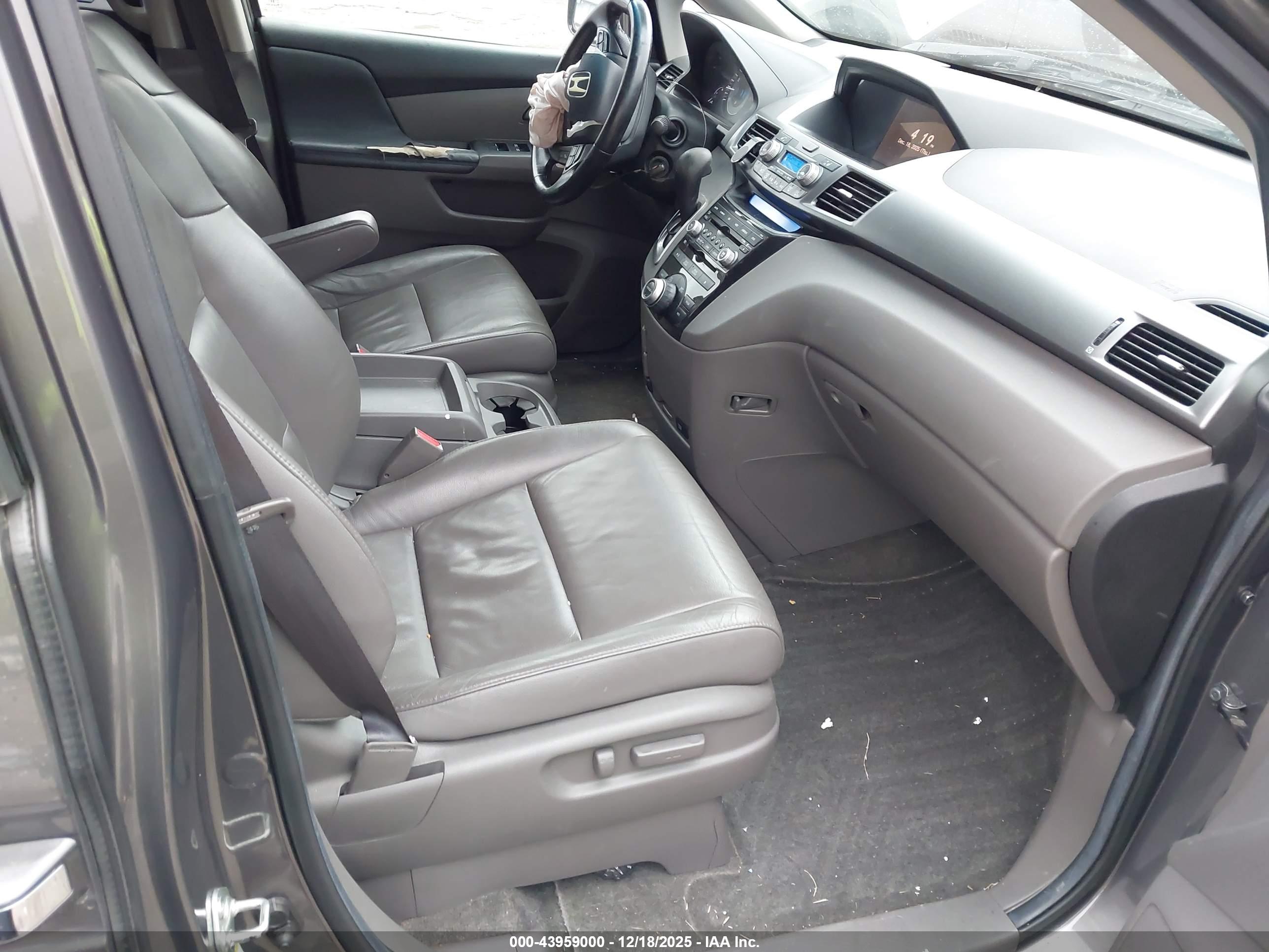 HONDA ODYSSEY image 5