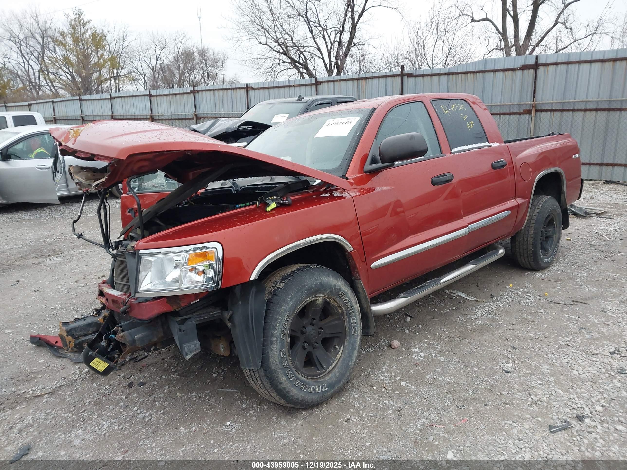 DODGE DAKOTA image 2