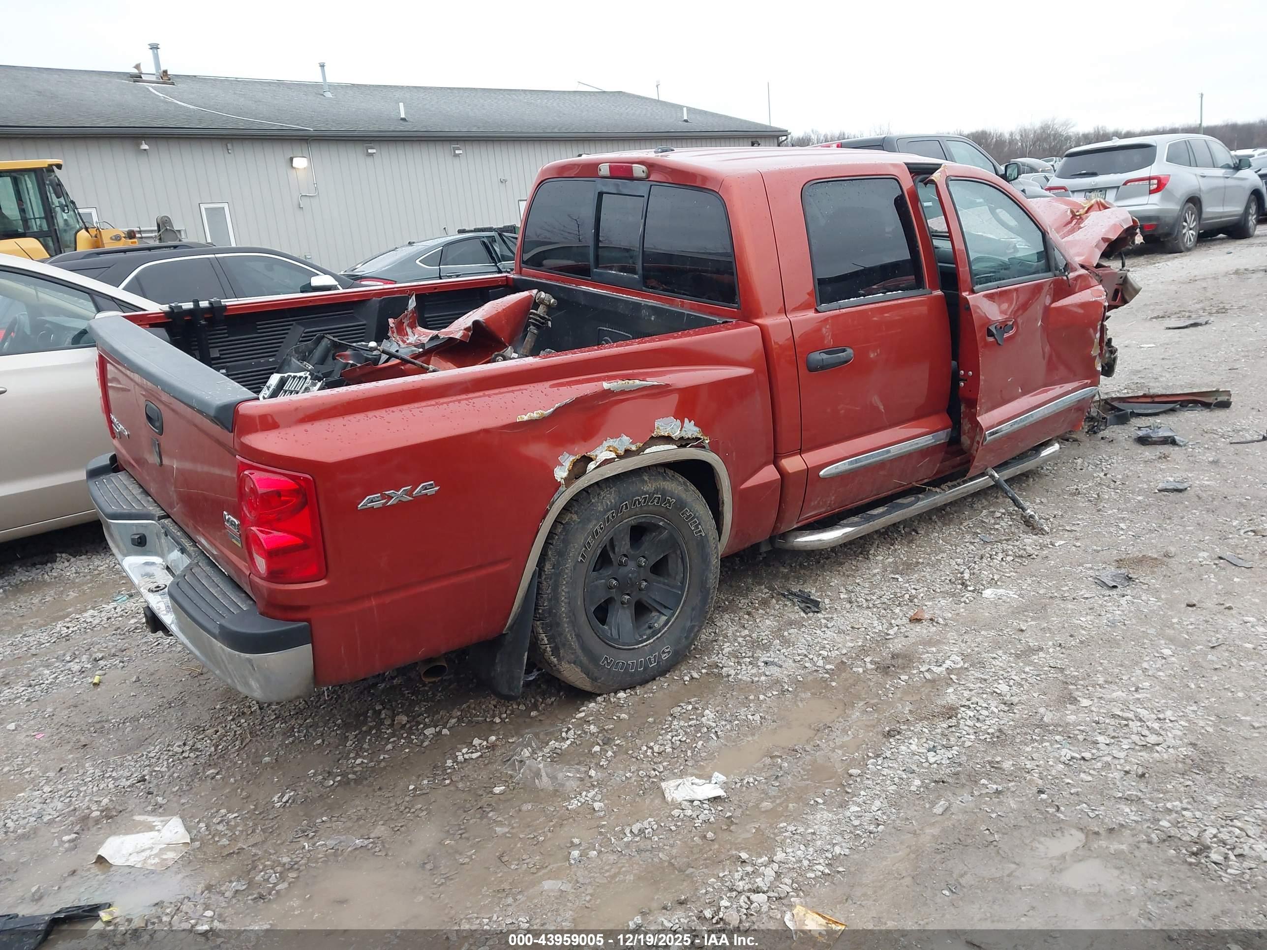 DODGE DAKOTA image 4