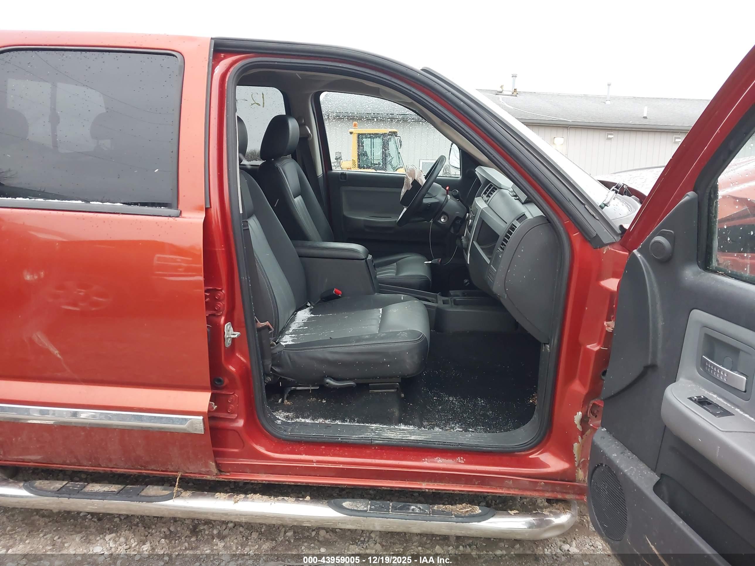 DODGE DAKOTA image 5