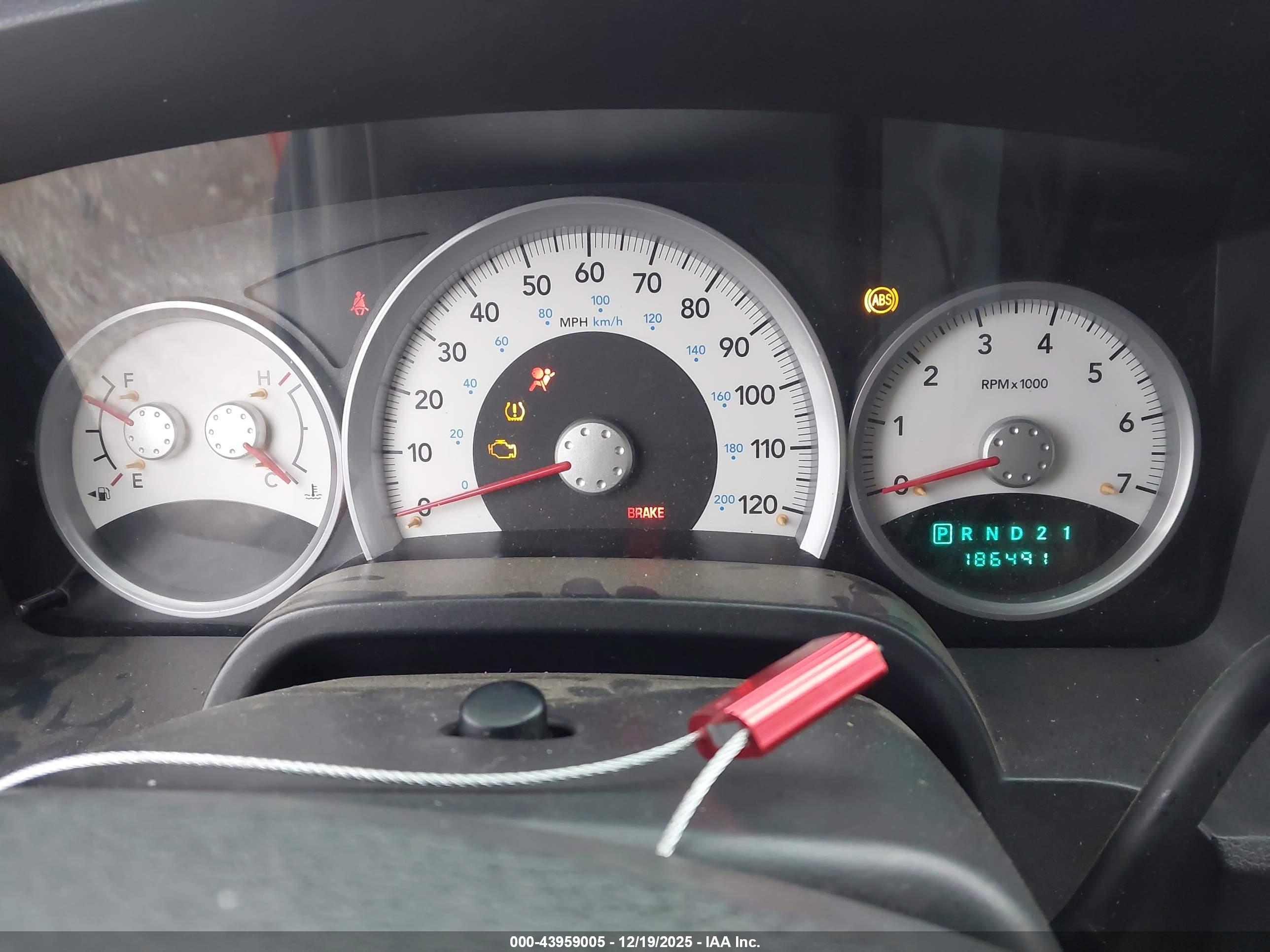 DODGE DAKOTA image 7