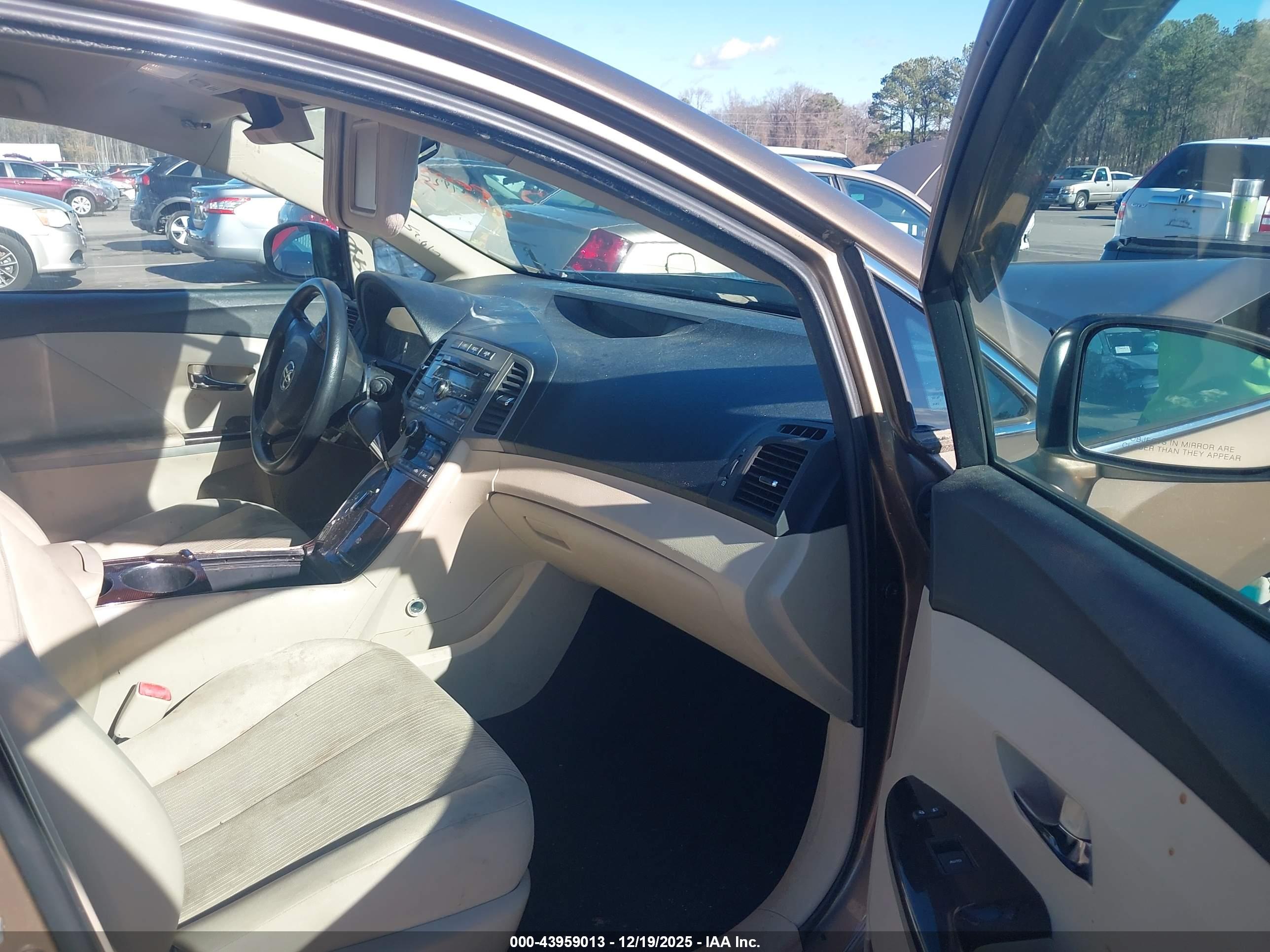 TOYOTA VENZA image 5