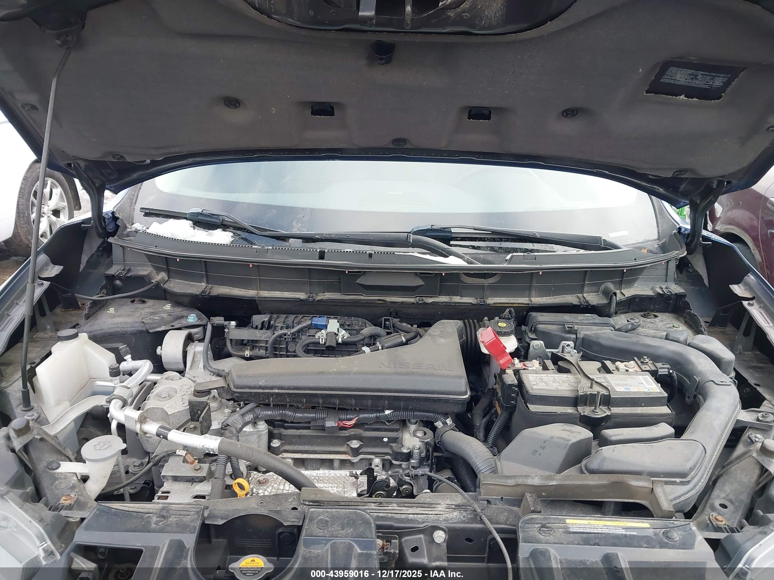 NISSAN ROGUE image 10