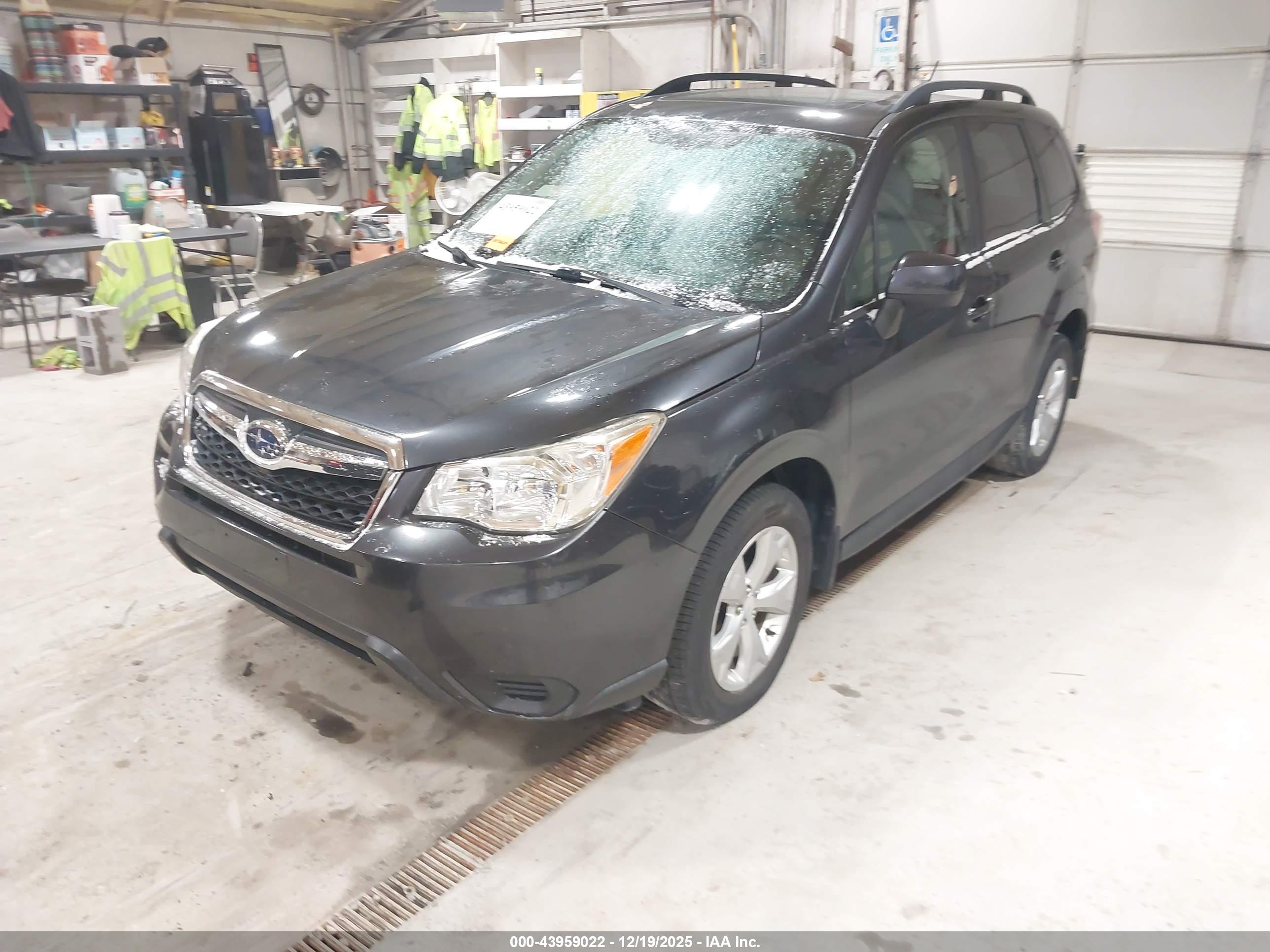 SUBARU FORESTER image 2