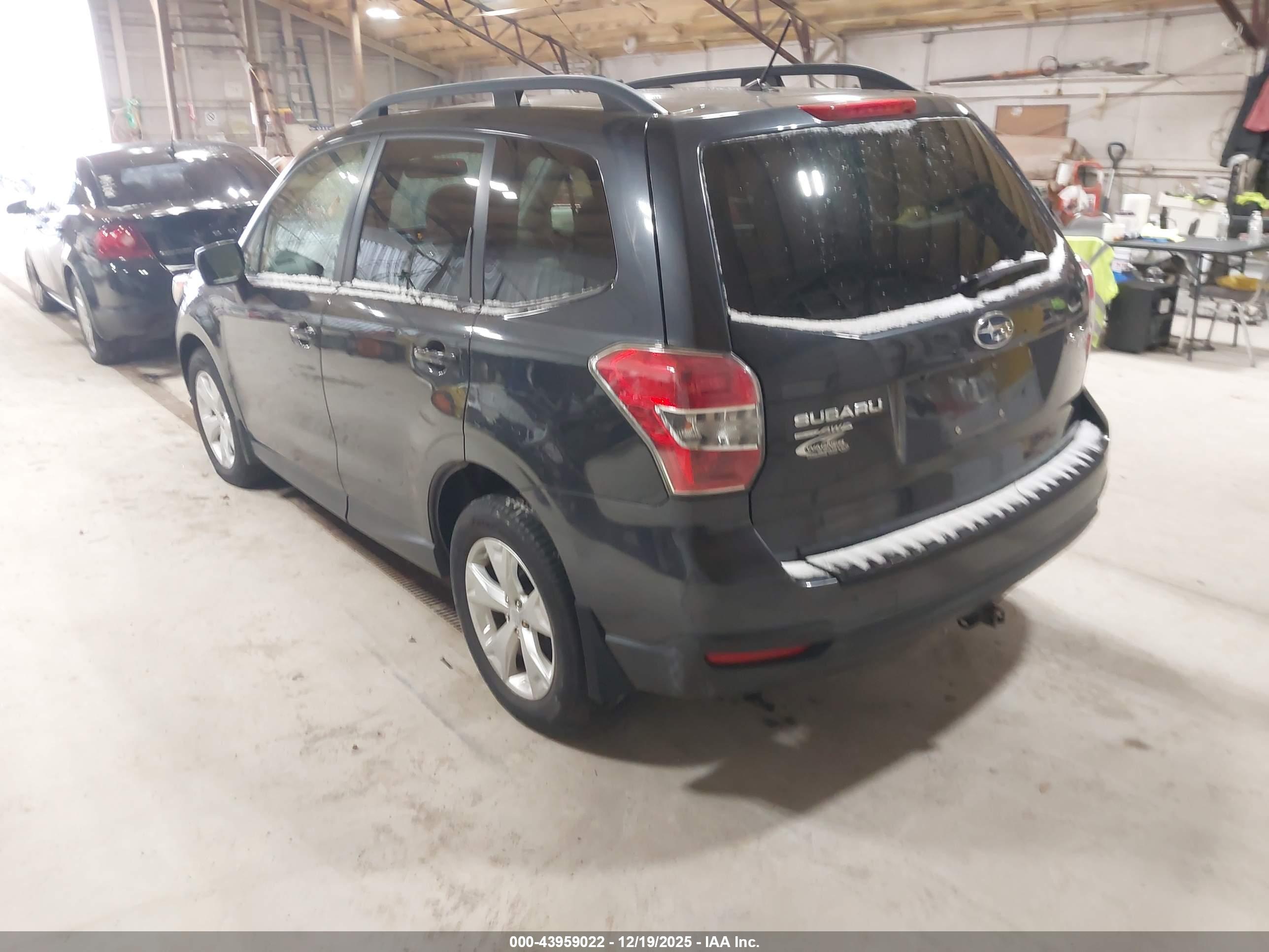 SUBARU FORESTER image 3