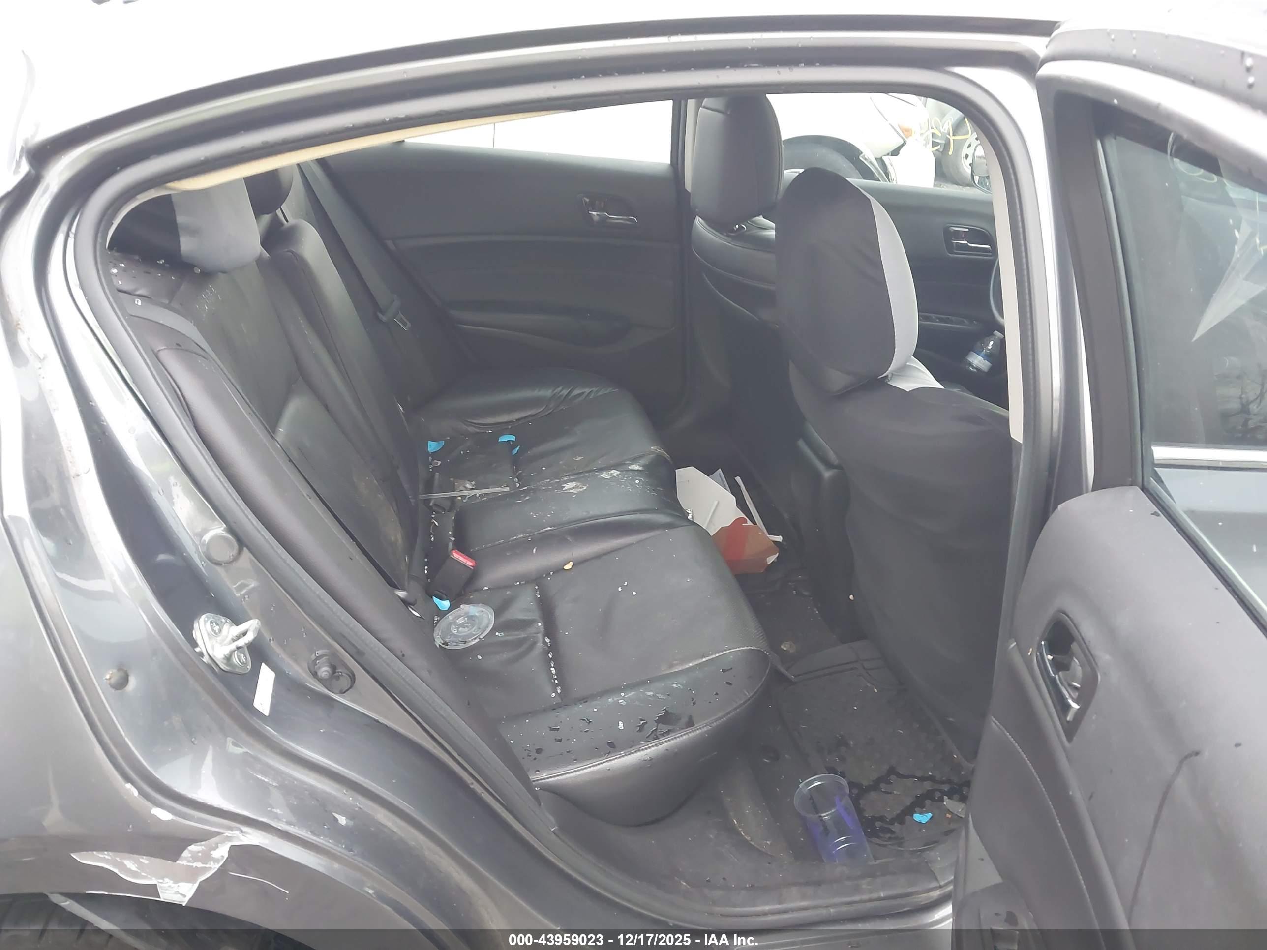 ACURA ILX image 8