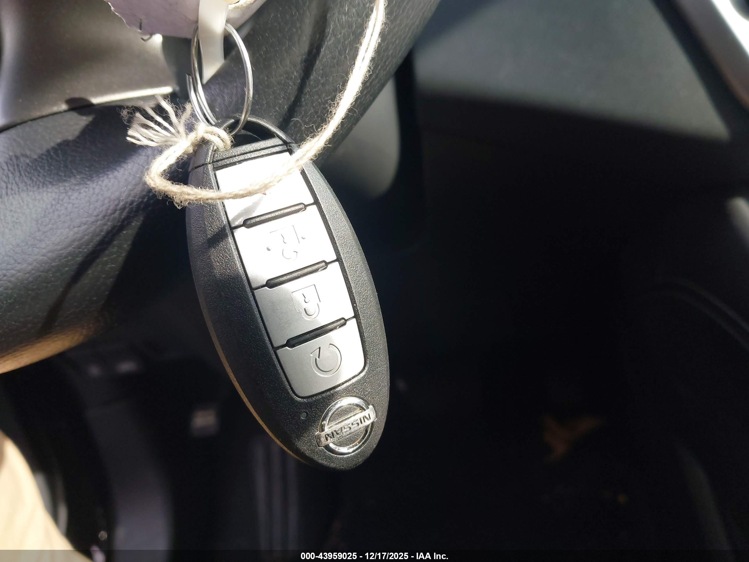 NISSAN MURANO image 11
